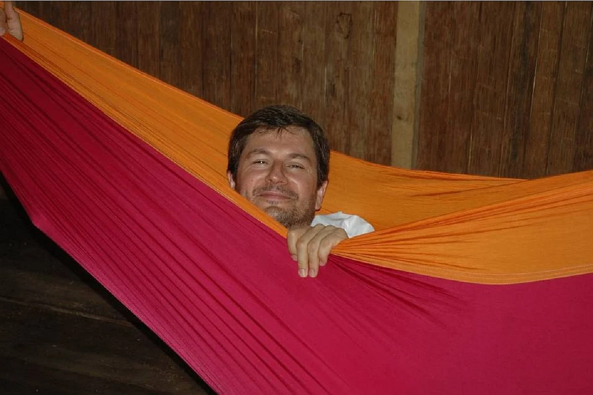 Adolfo Hamaca.jpg