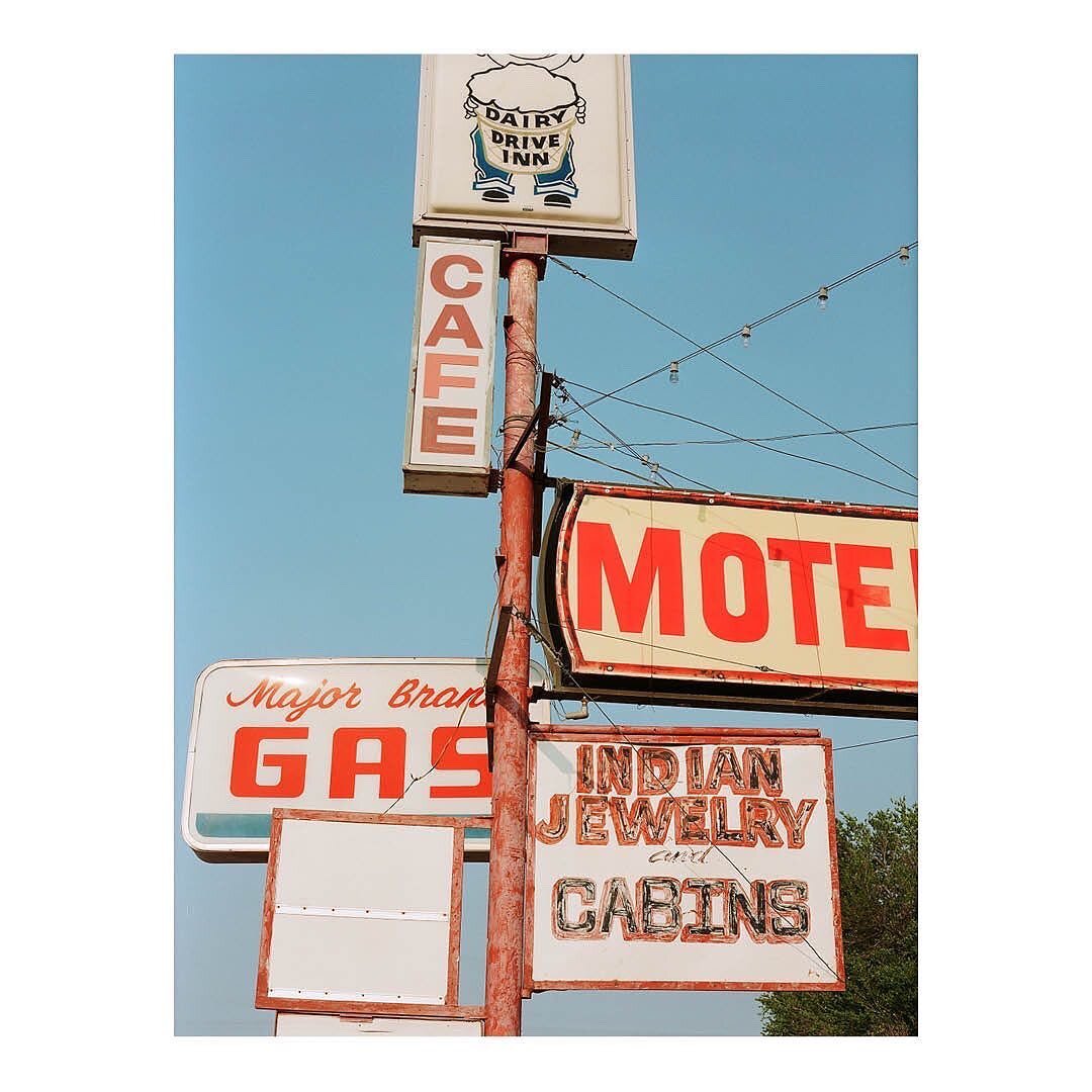 Is it a sign? (Yes it is!) New posts up on @aerialthoughts check it out if you know what&rsquo;s best 4 u. 

#kateowen #signs  #filmisalive #magnumphotos #burnmagazine #eyeshotmag #urbanstreetphotogallery #minimal_streetphoto #rentalmag #broadmag #mi