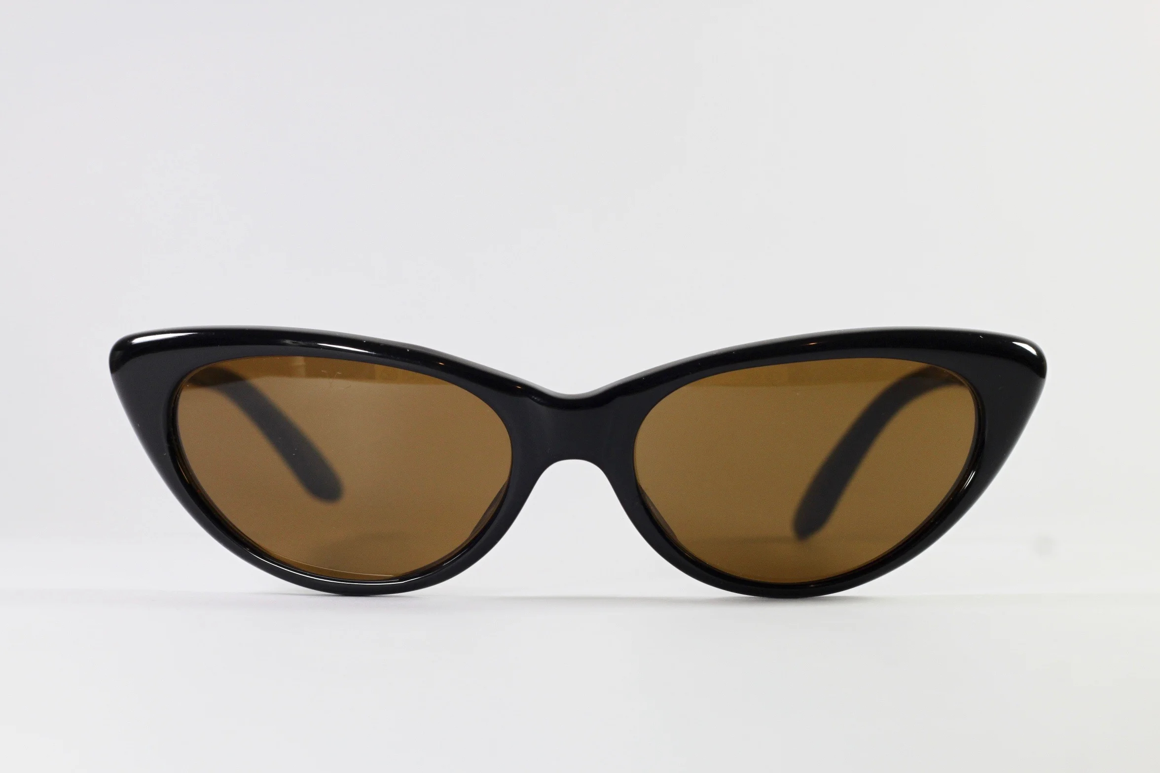 who sells vuarnet sunglasses