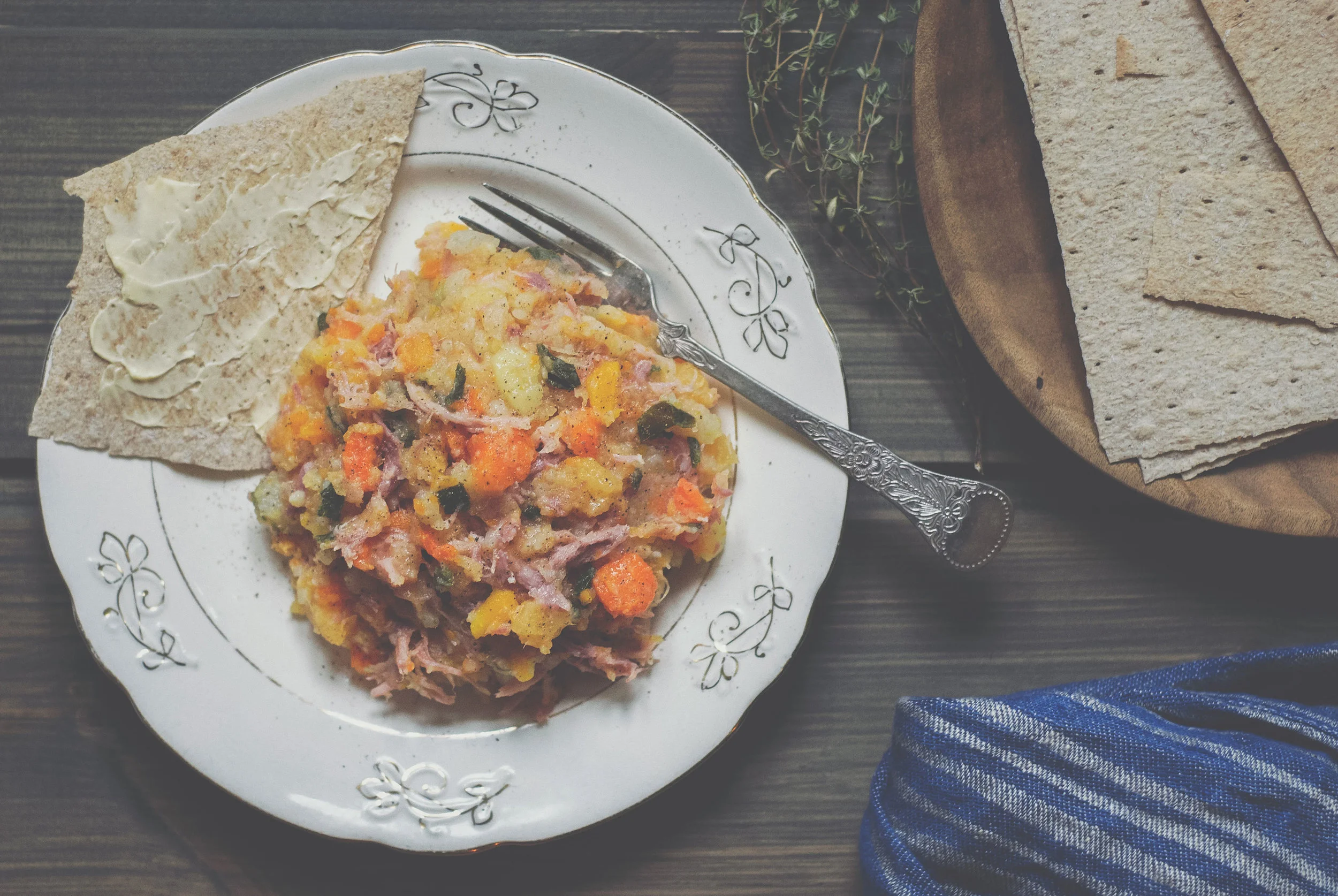 Lapskaus med lettsaltet svineknoke — Skardal Ernæring