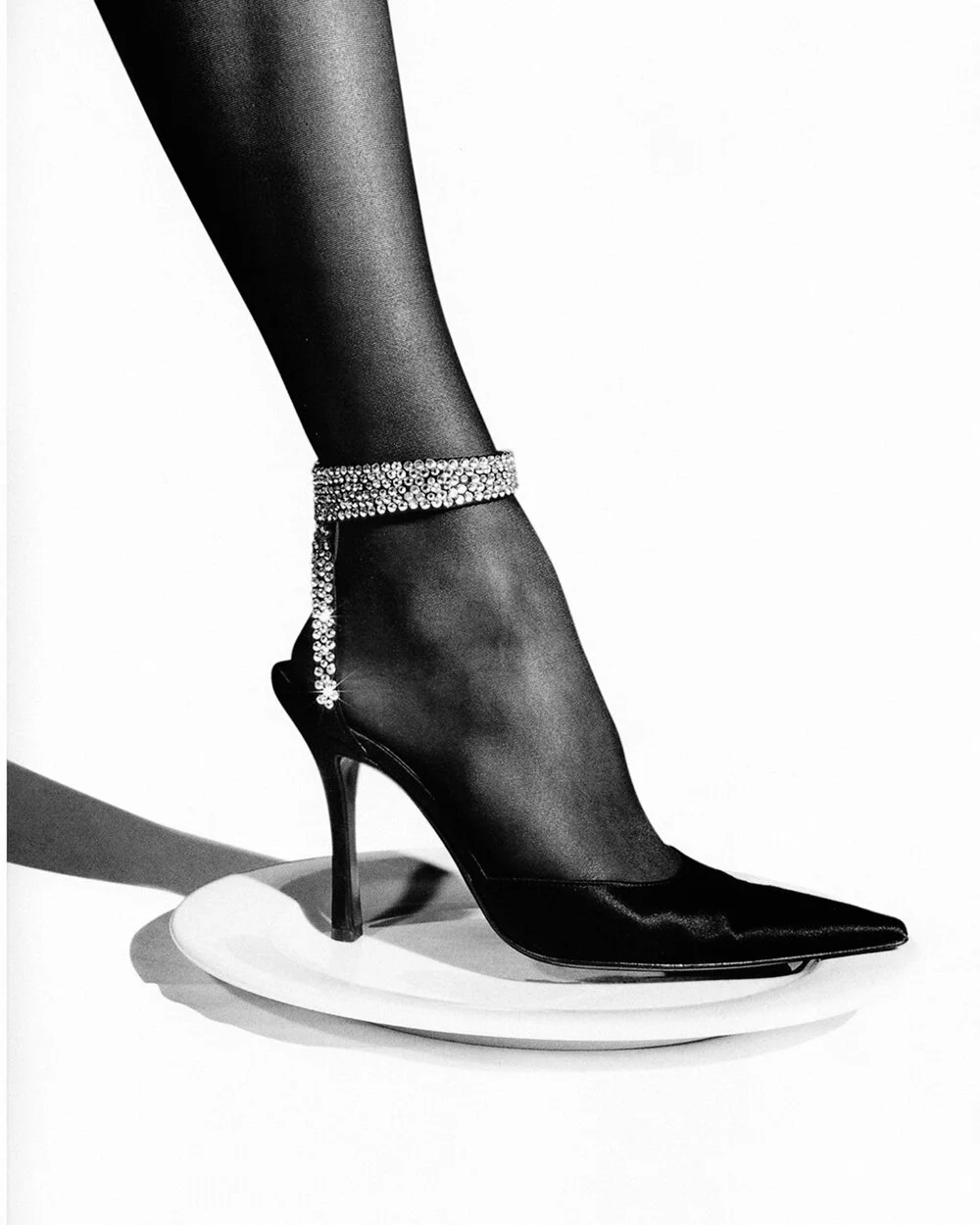 SHOE AND PLATE