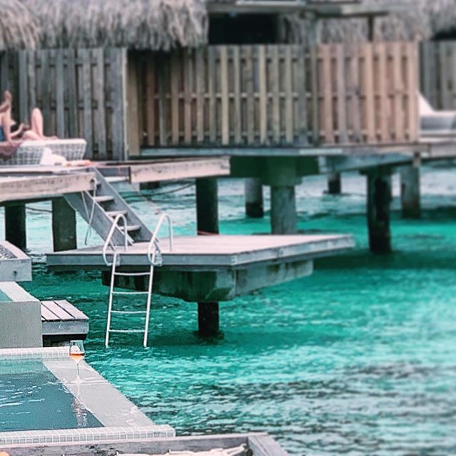 I think the definition of paradise is having a glass of ros&eacute; in your private hot tub off your balcony overlooking the turquoise lagoon in Bora Bora while there celebrating the nuptials of friends with friends. Agree??? 🌹🍷🌊🛀🏽 #welcometopar