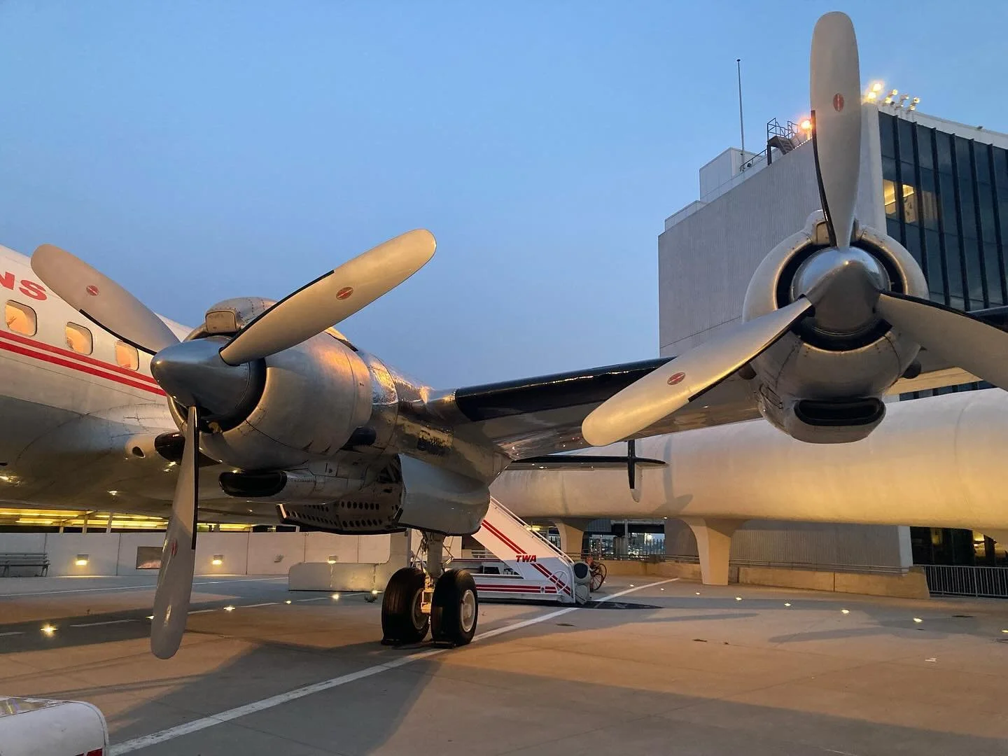 Connie. Lockheed Constellation Propeller plane from the 60s. Refurbished and back on the tarmac as a sexy cocktail lounge. #airtravel #mid20thcentury #twaterminal #twahotel #twaairportterminal #eerosaarinen @twahotel #airplanes #vintageairplanes