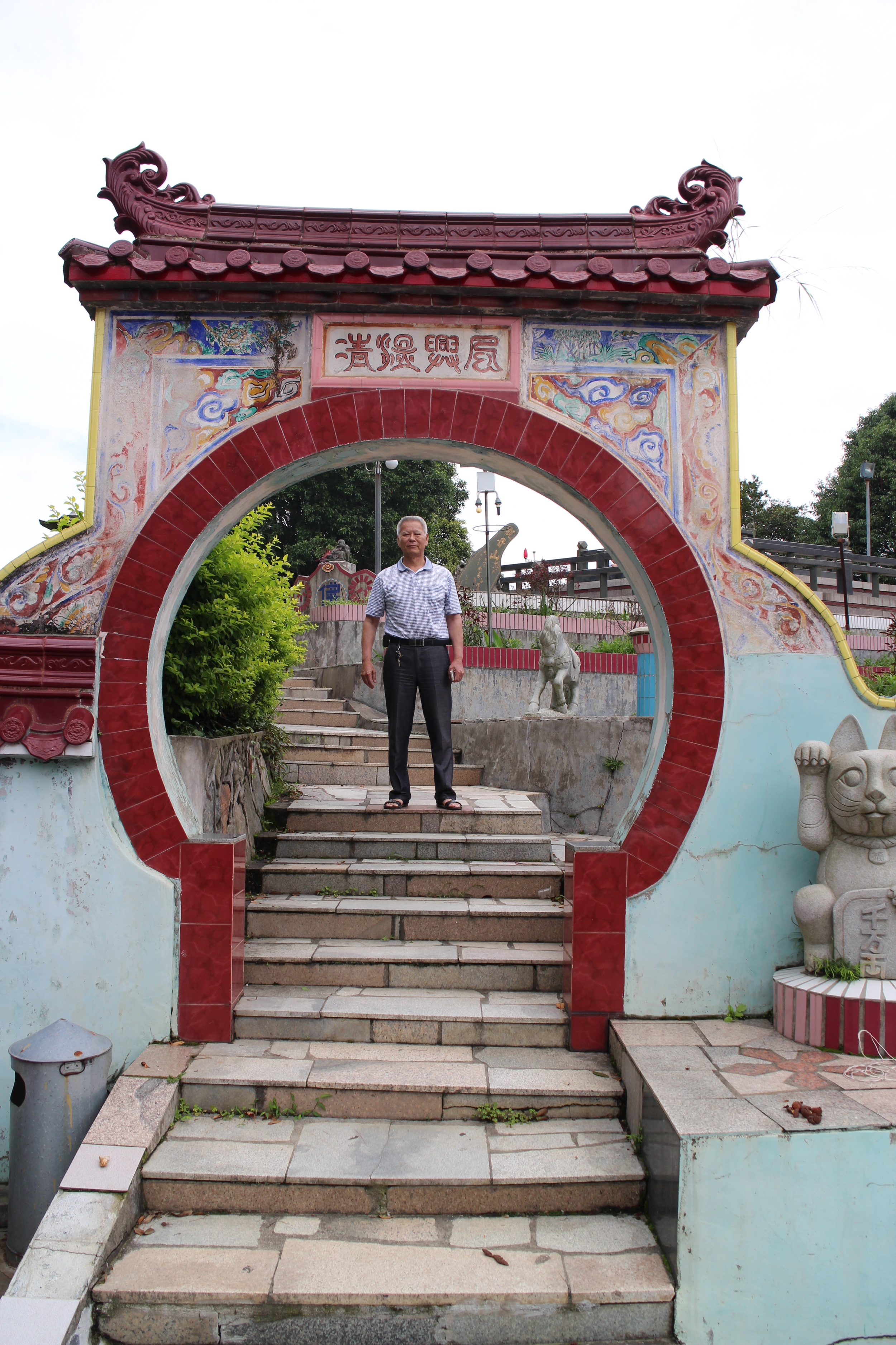 Master Pan Cheng Miao at the temple