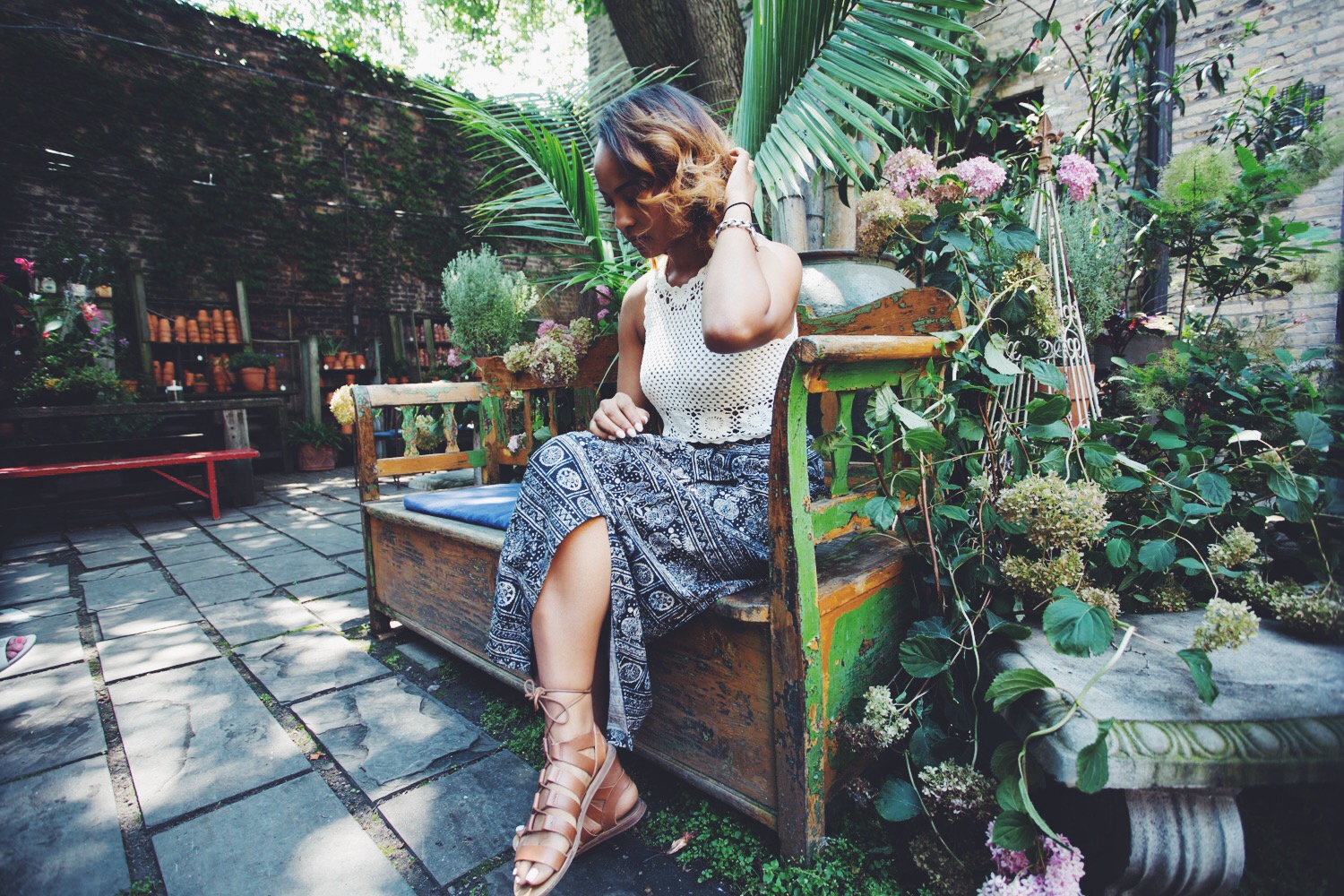 Top: H&M / Skirt: Thrifted / Shoes: Topshop