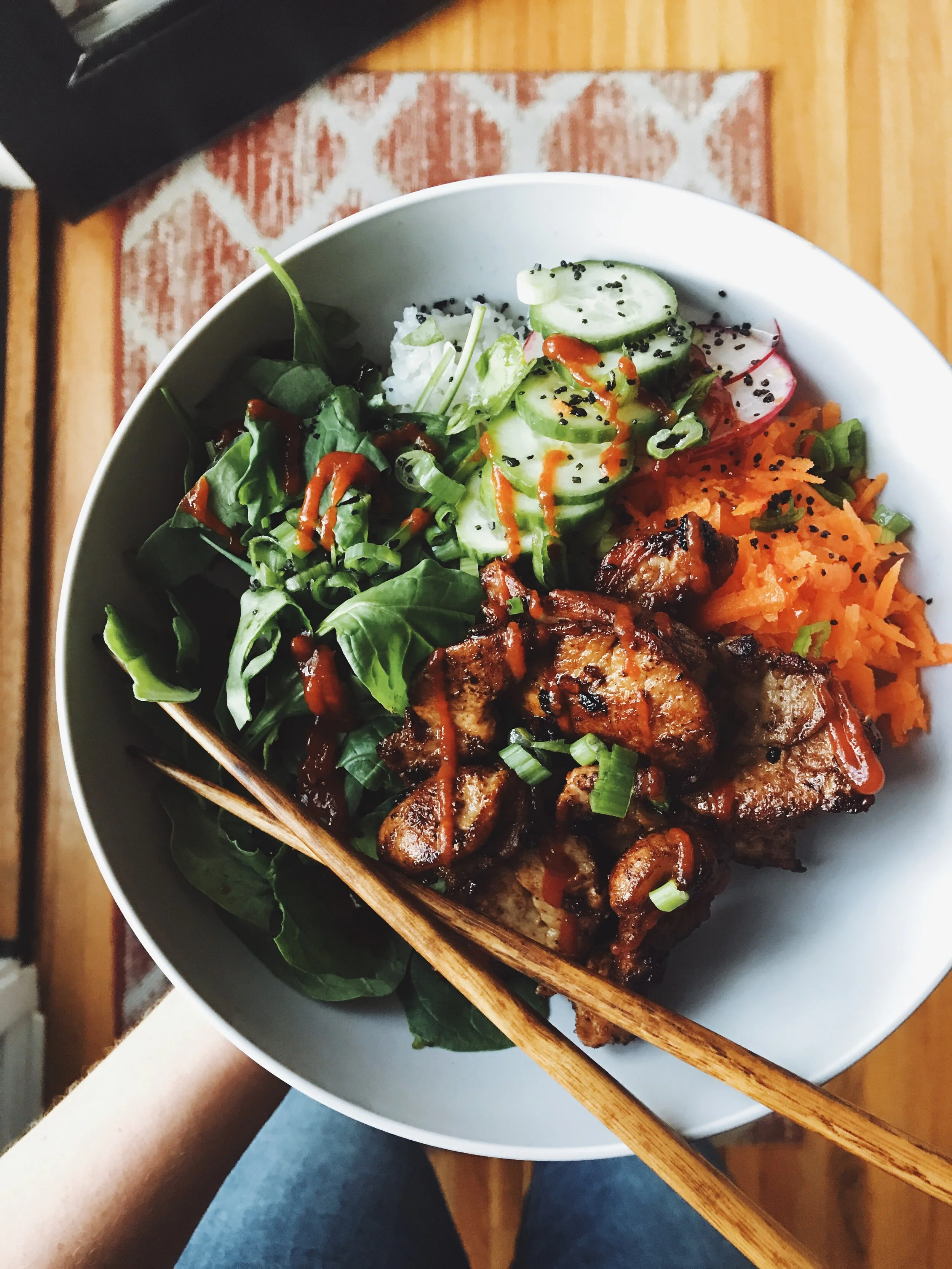 Easy Stir Fried Pork &amp; Veggie Rice Bowls