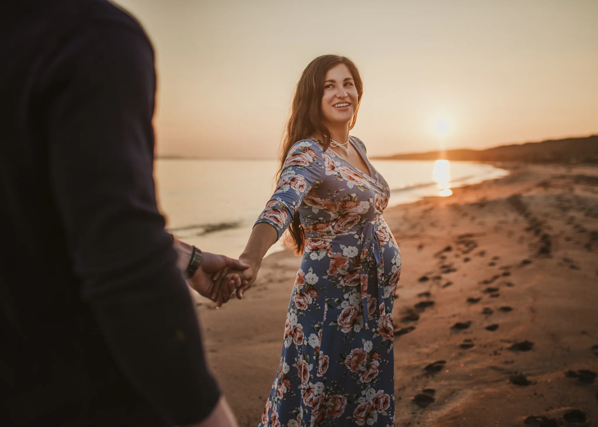 Couple Sunset Pregnancy Session | Munich Photographer