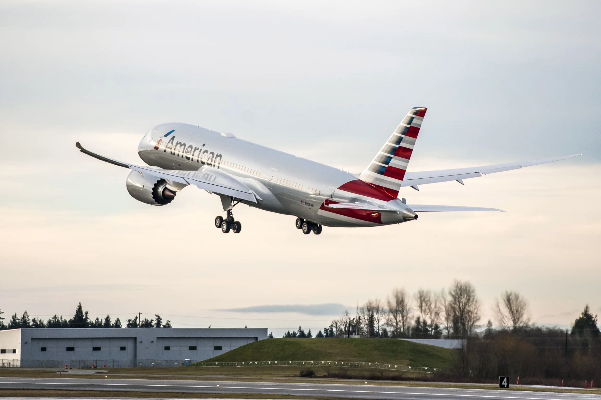 American Airlines will begin LAX-AKL service in June 2016 using its Boeing 787-8 aircraft (shown)