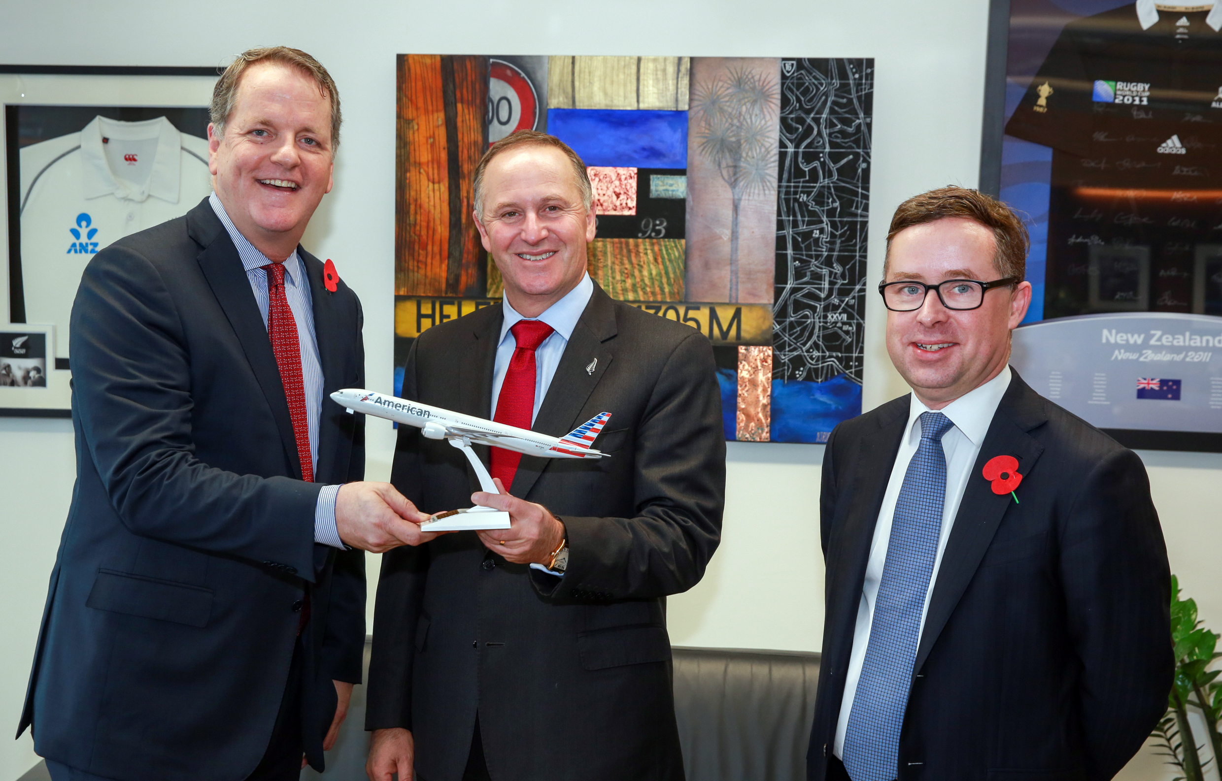 American Airlines chariman and CEO, Doug Parker,&nbsp;New Zealand Prime Minister, John Key and Qantas Group Chief Executive Officer, Alan Joyce announce AA's LAX-AKL service