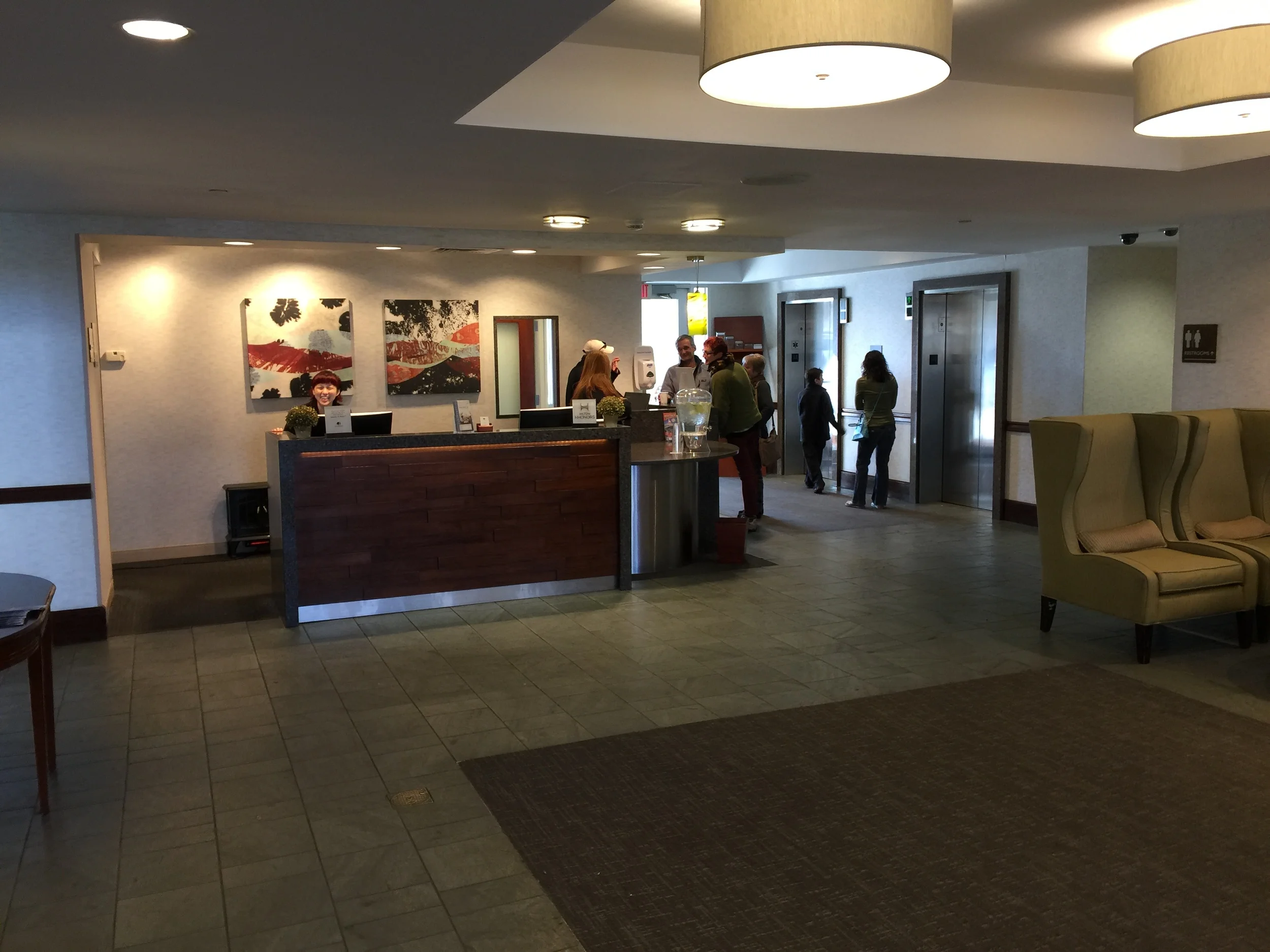 DoubleTree Club front desk (click to enlarge)