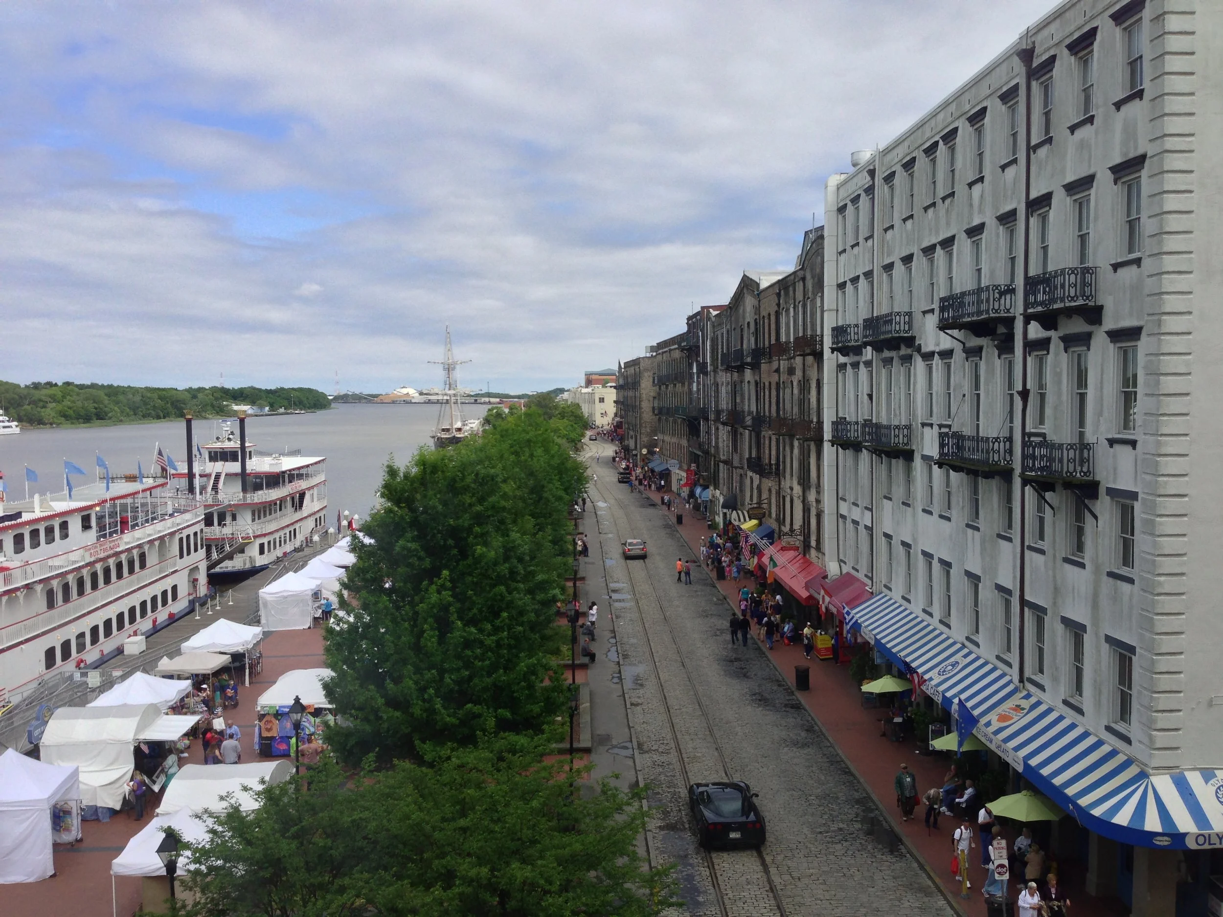 Stroll historic River Street along the Savannah River. (click to enlarge)
