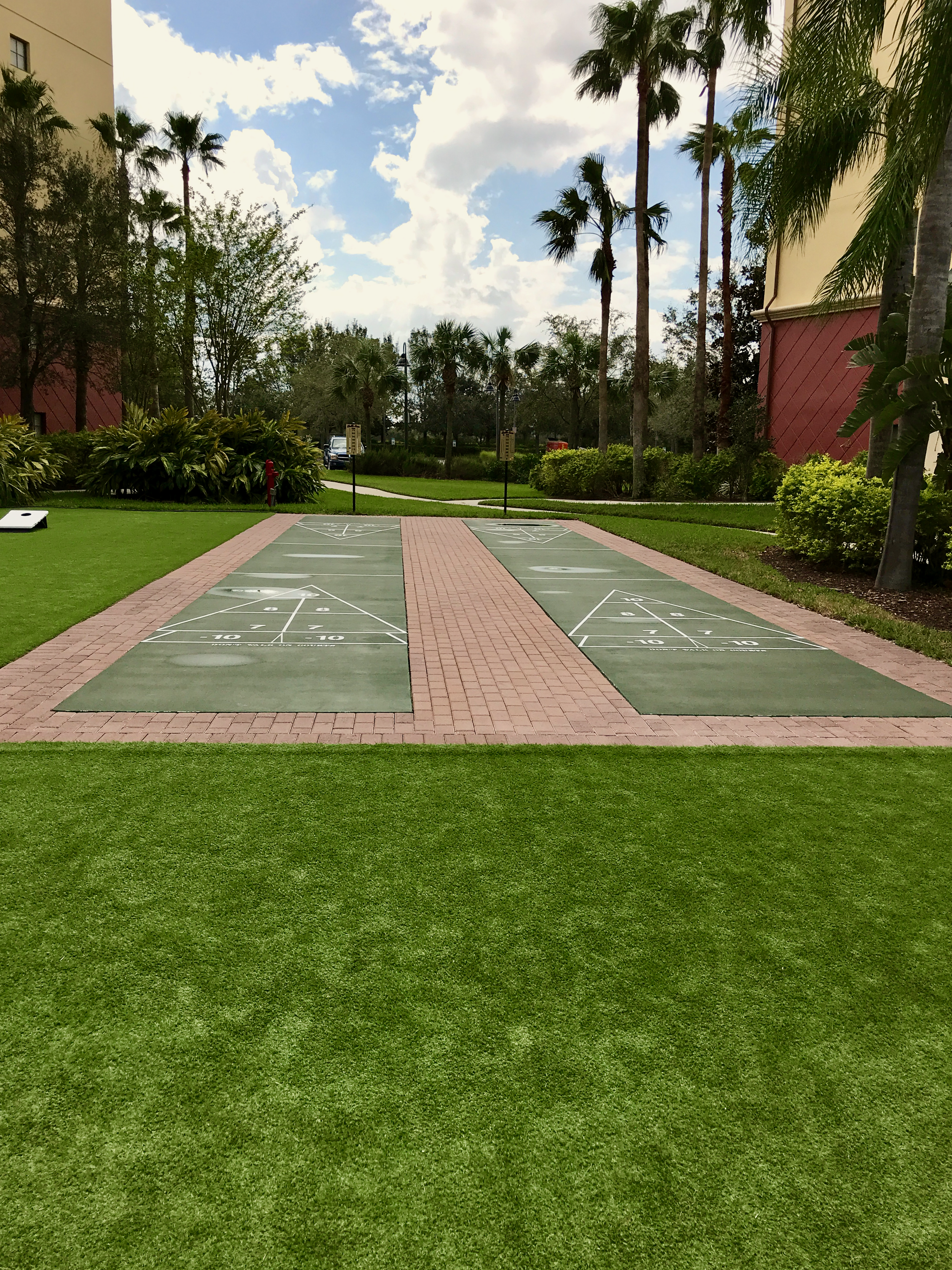 Shuffleboard court