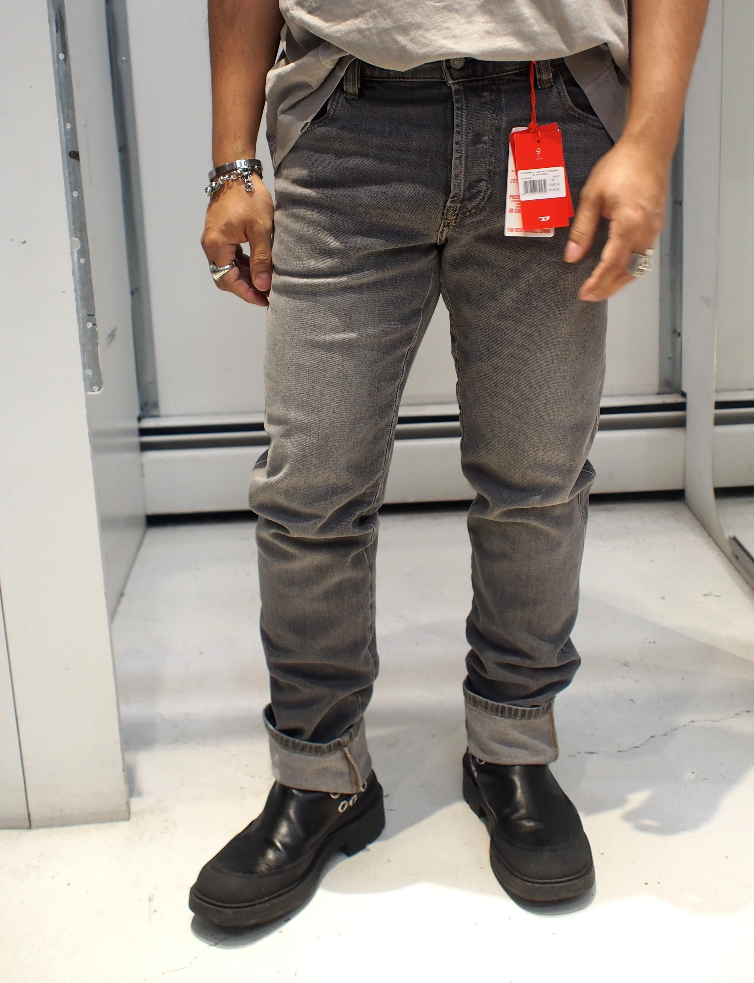 DIESEL 1993 D-VYL Regular Slim Jeans - 0KBBI Grey