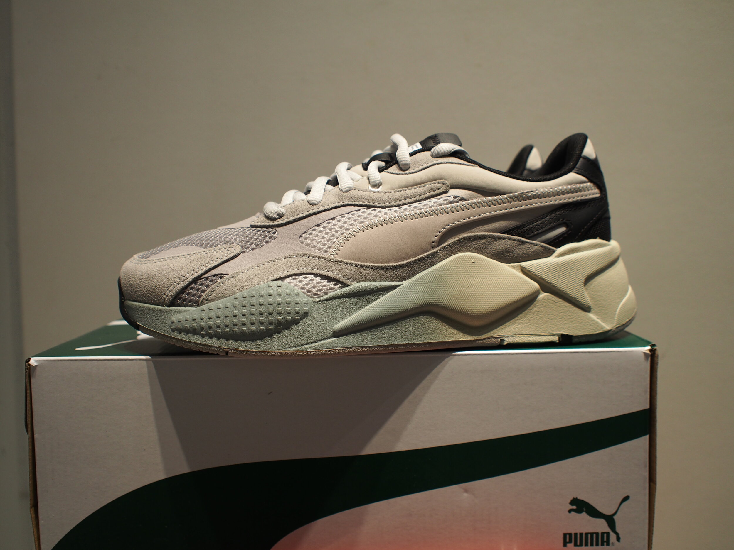 practitioner Estimated Woods PUMA RS-X3 MOVE Lo Sneakers - Limestone/Grey/Violet Ombre — global atomic  designs inc