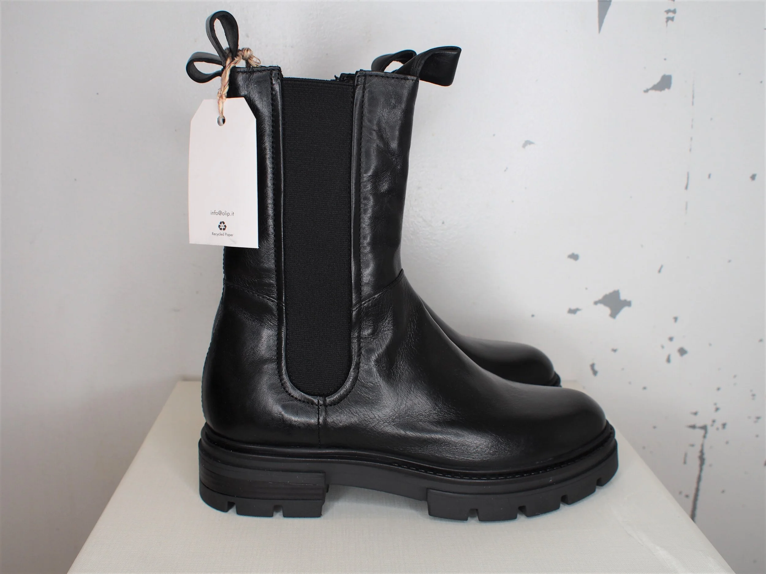 MJUS Heaven Lug Soled High Pull on leather boots - Nero M79203