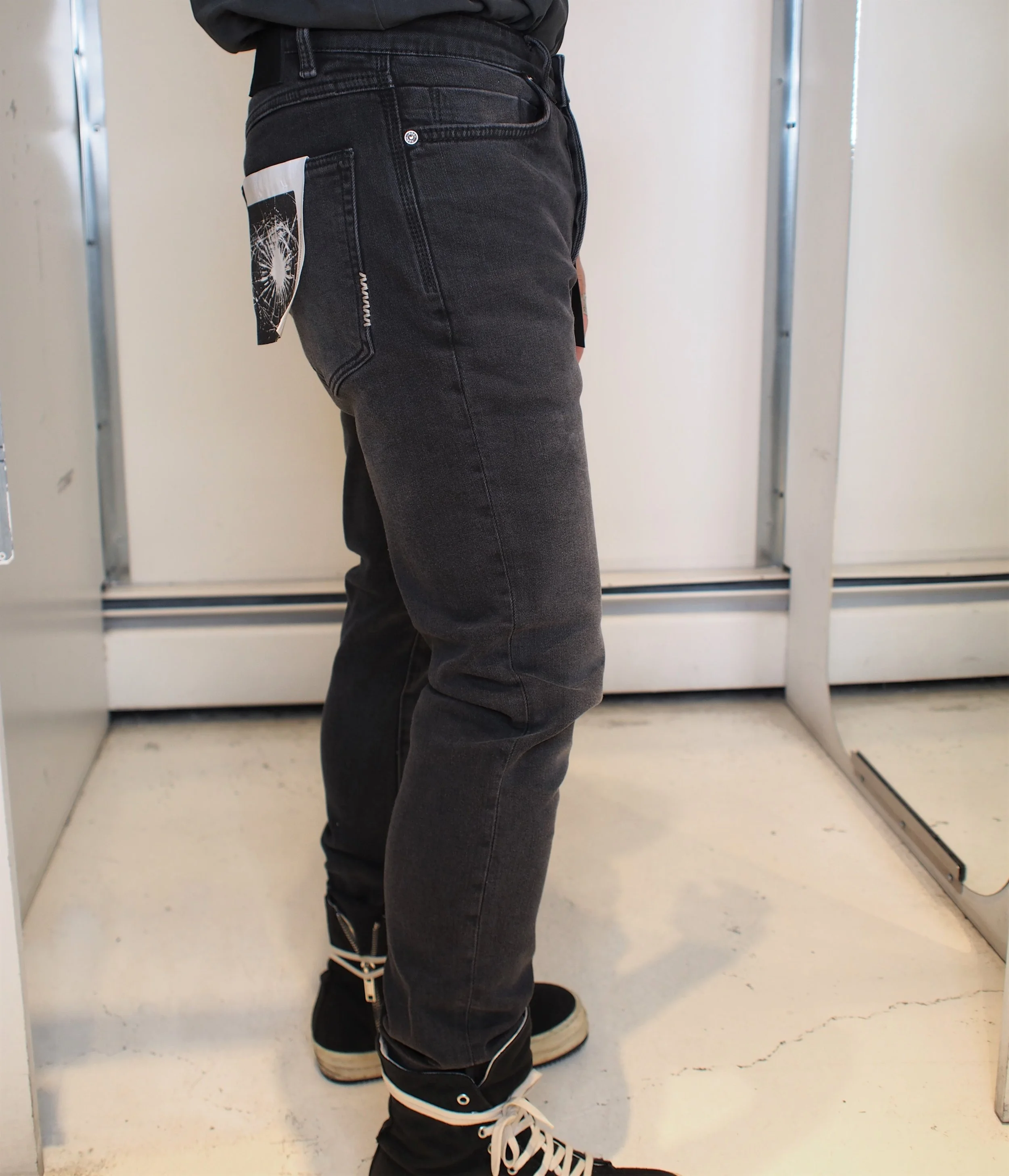 NEUW Denim Ray Tapered Slim Jeans - Box 
