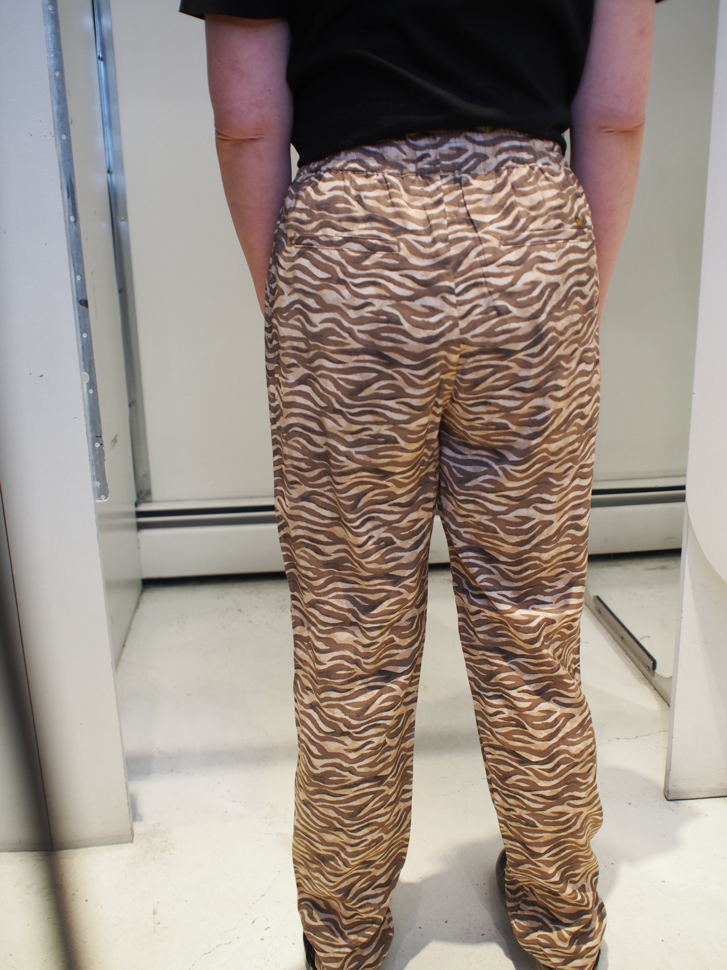 Maison Scotch Drawstring waist mid rise viscose trousers - Tiger Stripes —  global atomic designs inc