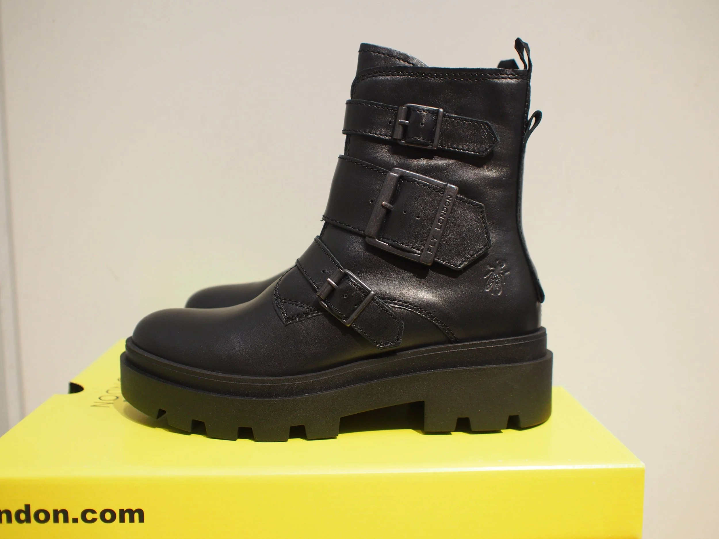 FLY LONDON Jeda Lug Sole strapped ankle boots - Black/Black