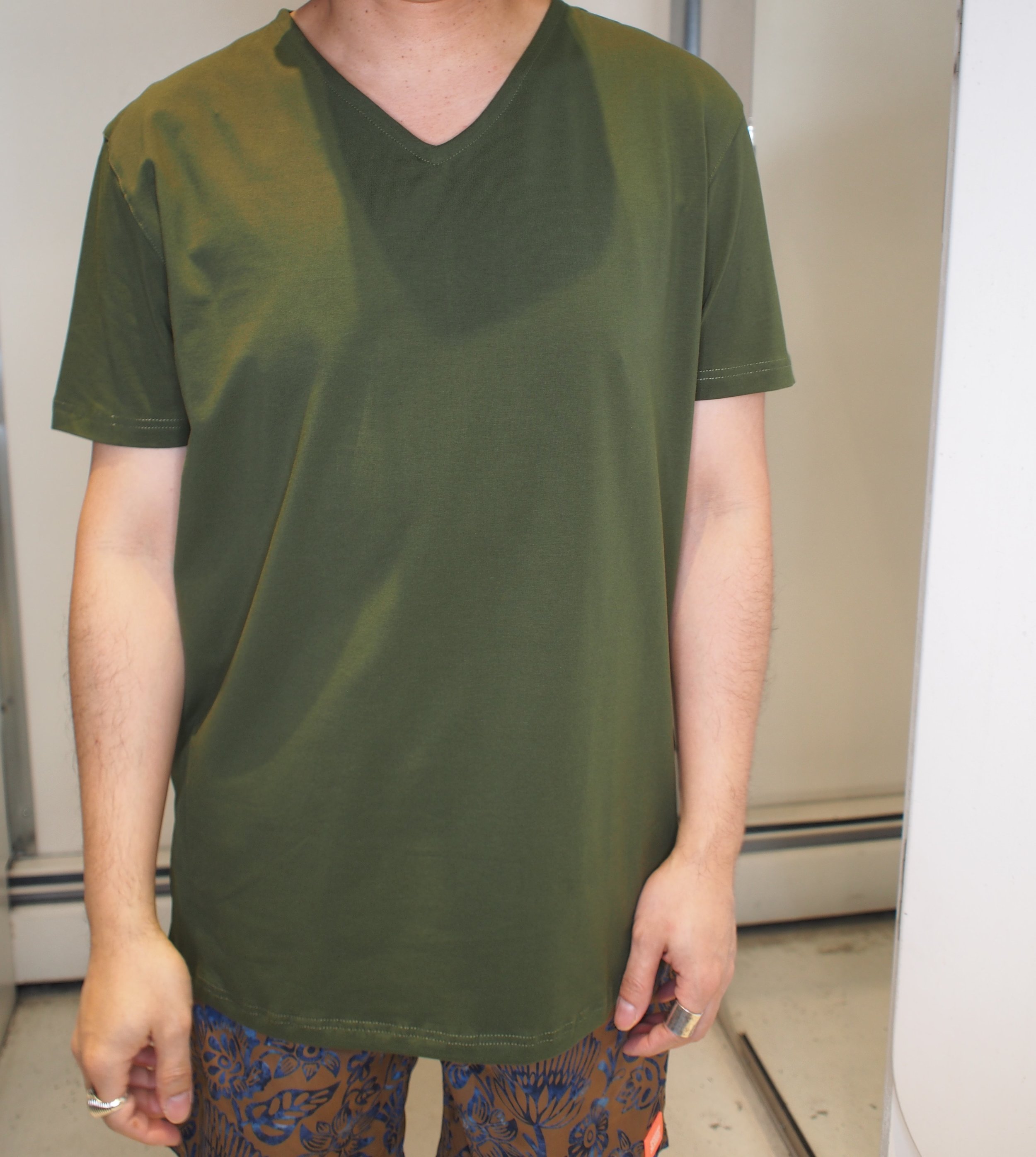 Le Fonce Cloth stretch jersey regular fit V-neck Tshirt - Army Green or Concrete Grey