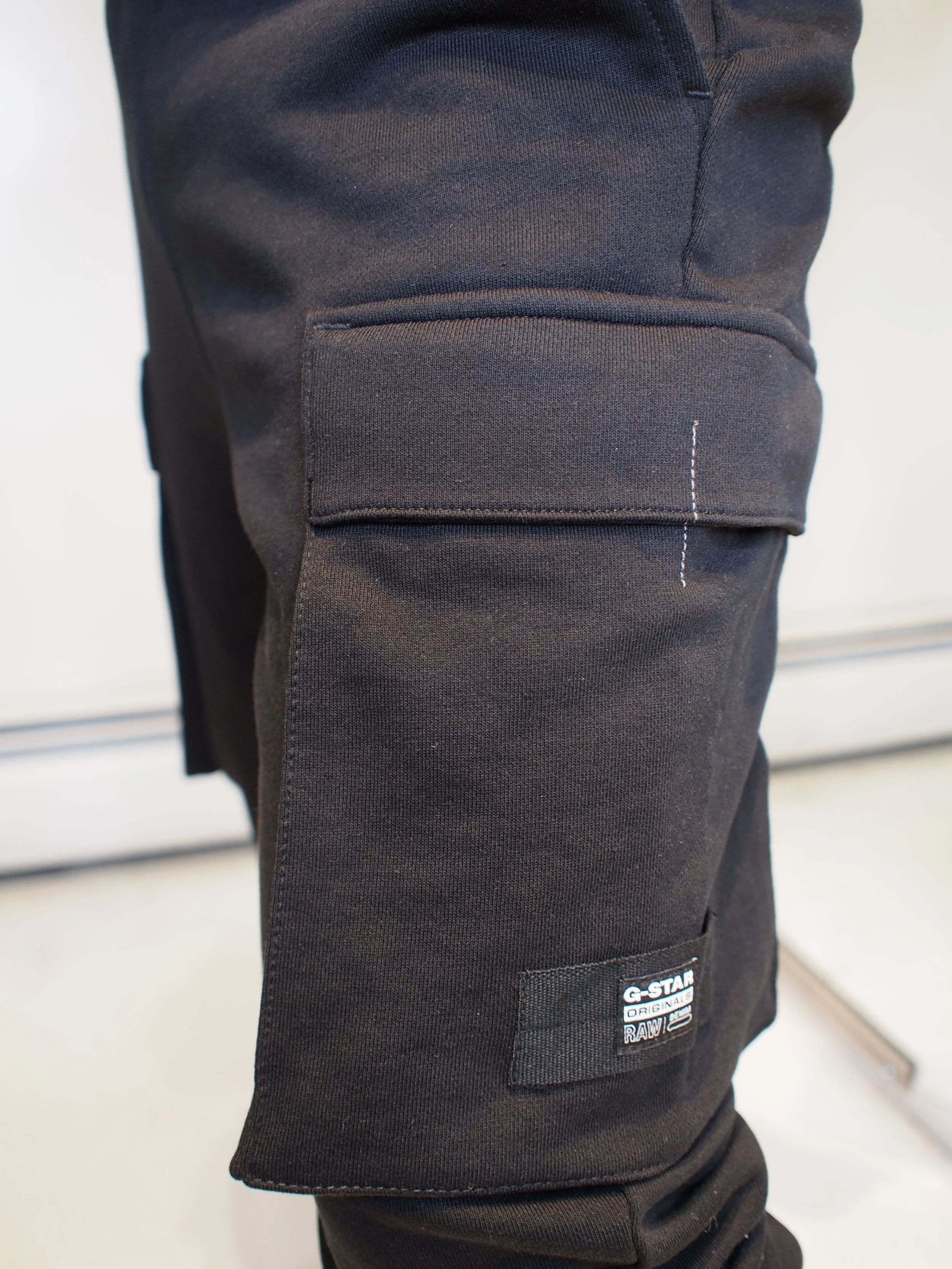 ★GLOWNY★G CONTRAST SWEATPANTS (NAVY)★正規品/韓国直送料込 G CONTRAST SWEATPANTS (NAVY) - GLOWNY