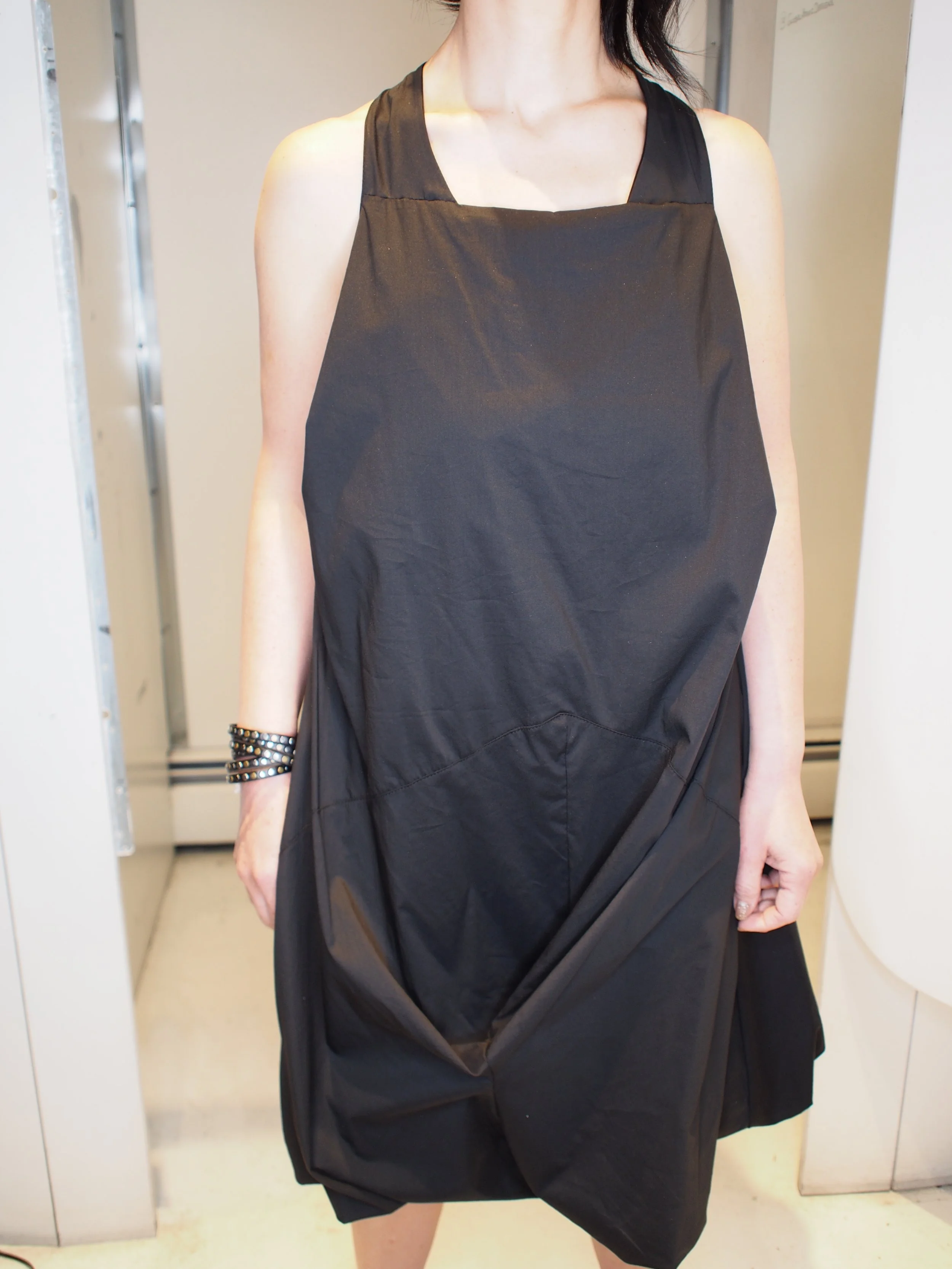 La Haine Inside Us 4B YREV apron front bubble hem dress - Black