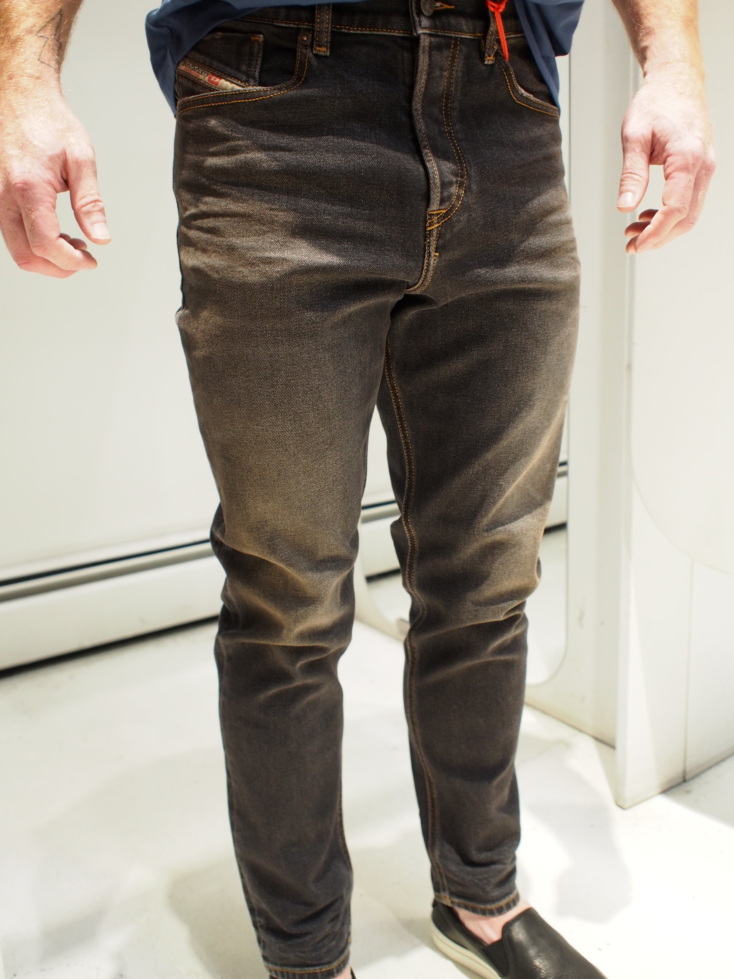 DIESEL 2005 D-FINING Tapered Slim Jeans - 9D66 Dark Grey — GLOBAL