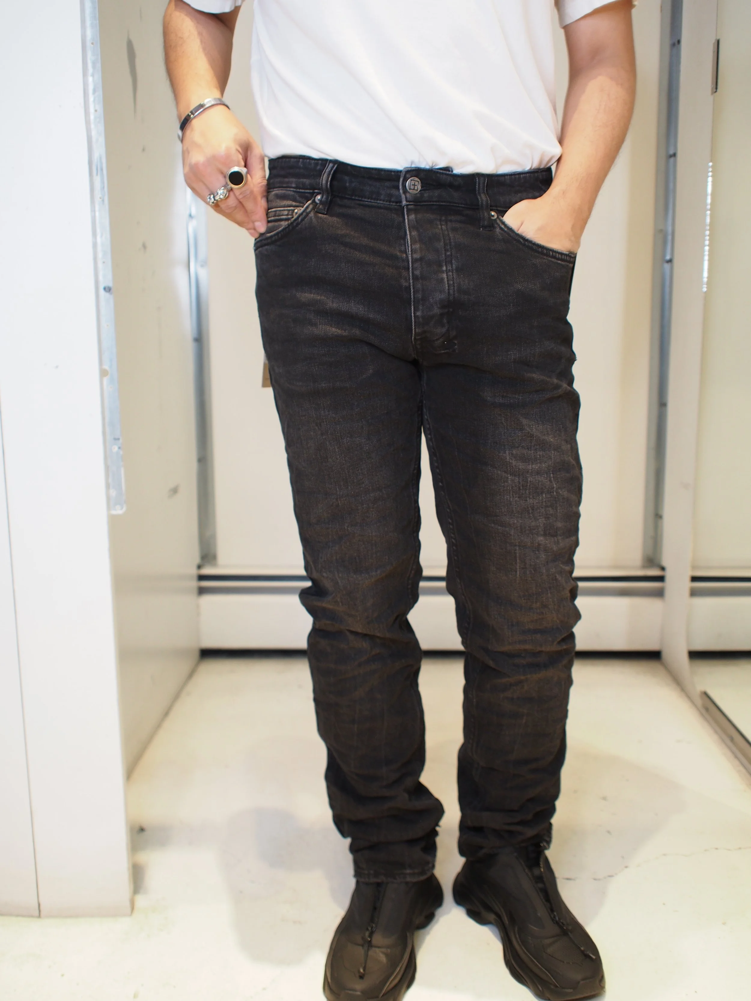 KSUBI Hazlow full straight black washed jeans - Smoke Bomb