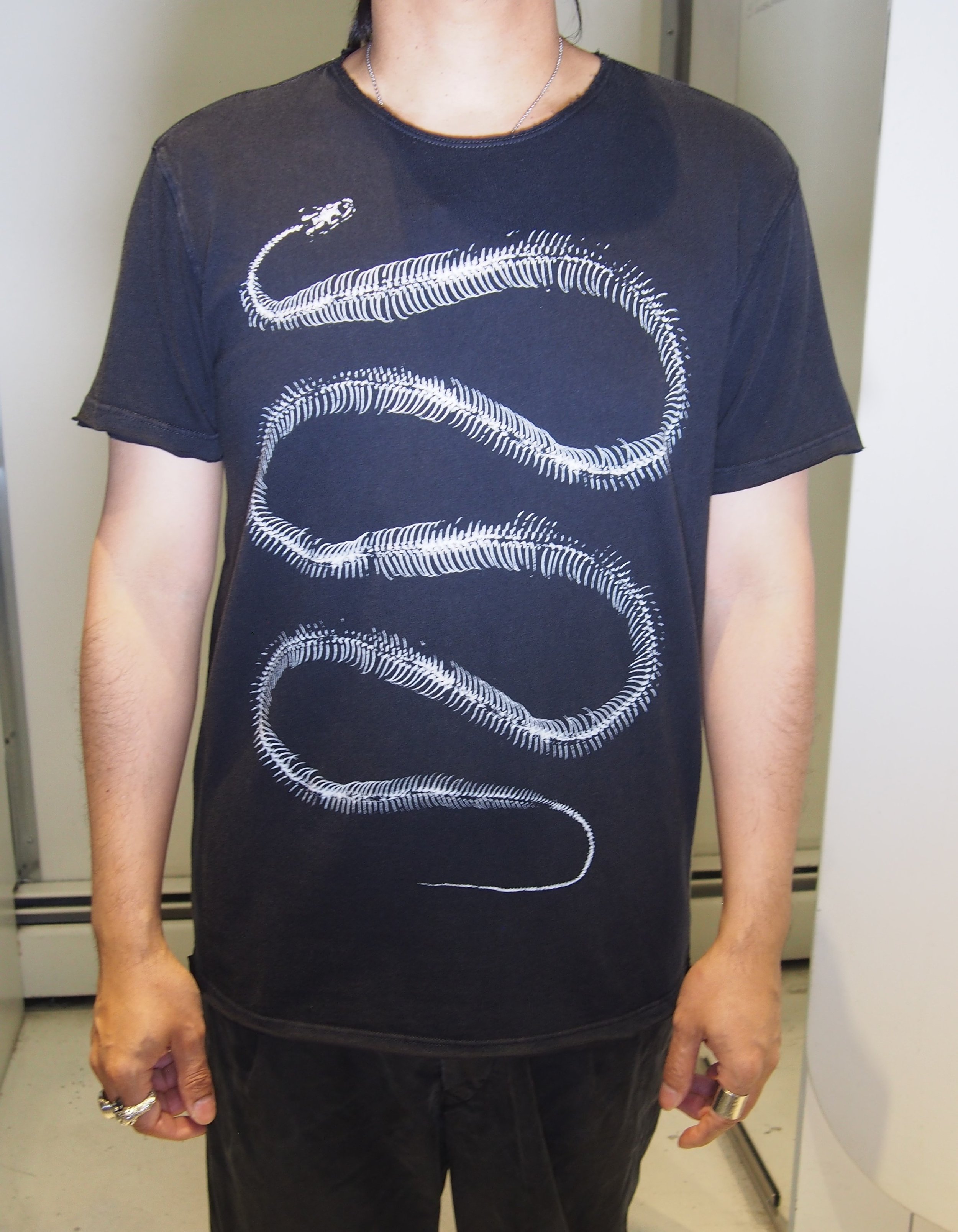John Varvatos raw edge s/s graphic tee - Snake Bones — global atomic  designs inc