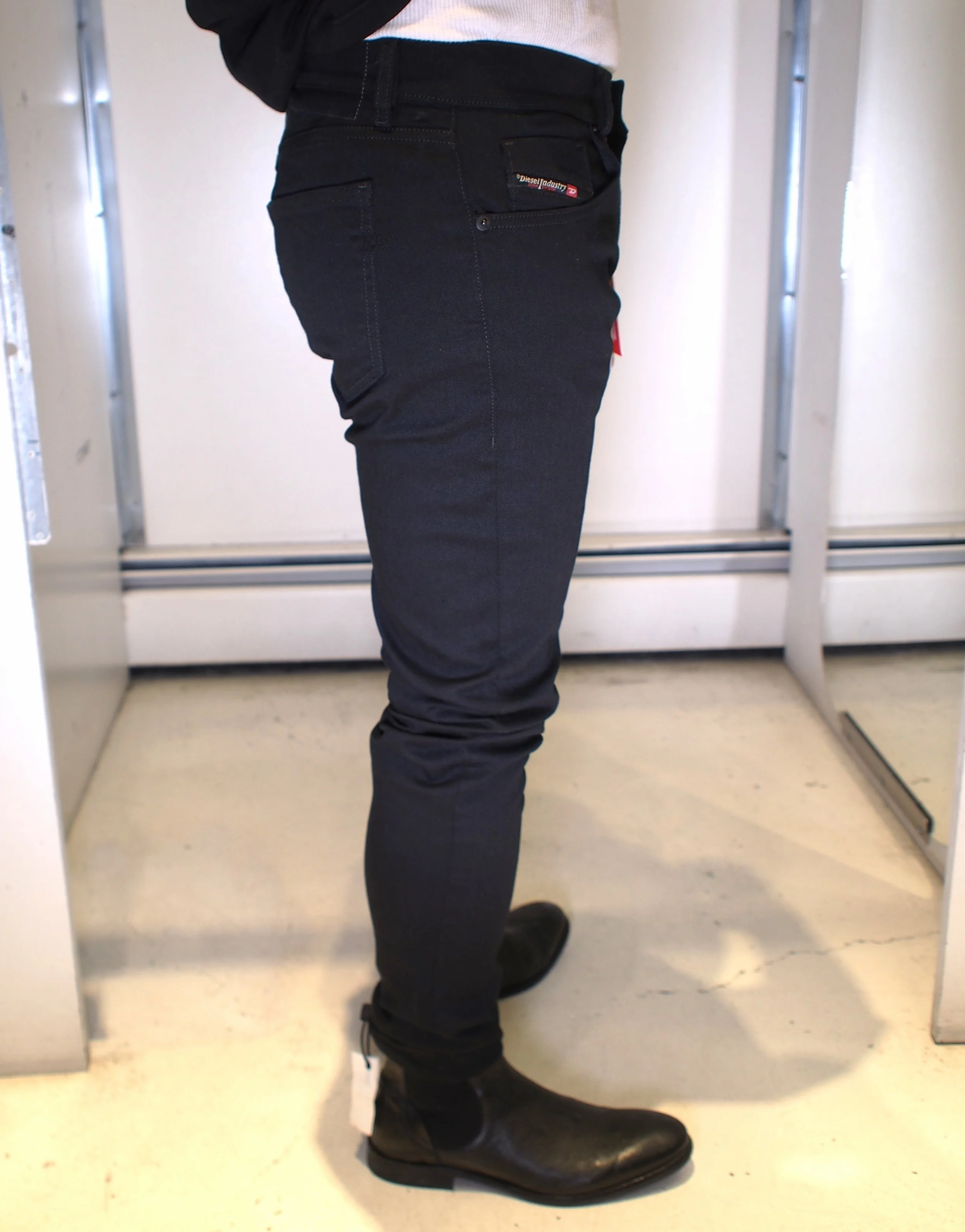 DIESEL 2019 D-Strukt Pitch Black slim stretch jeans - 069YP 