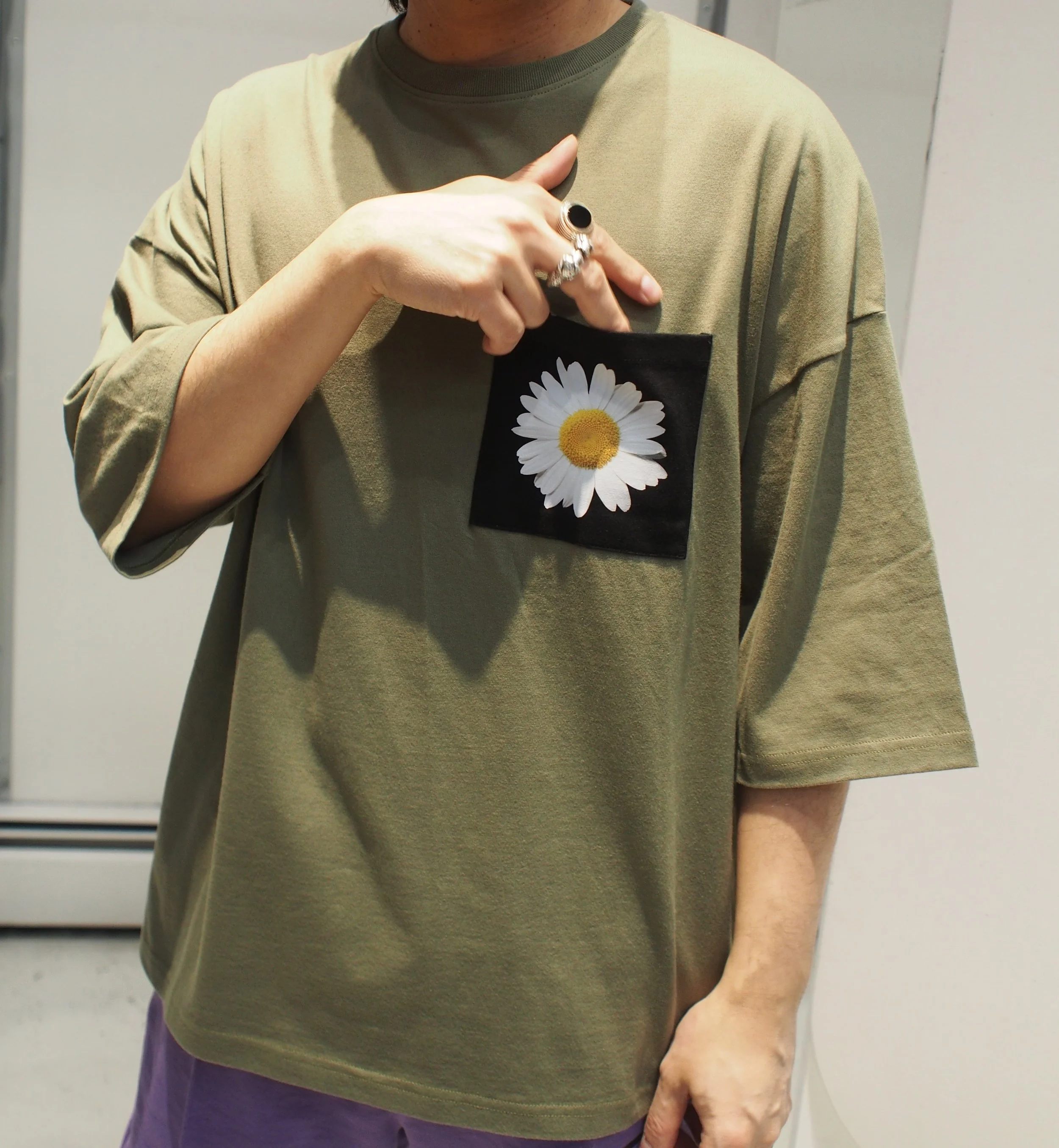 Tee Library "Reverse" Oversized drop shoulder tee - Khaki