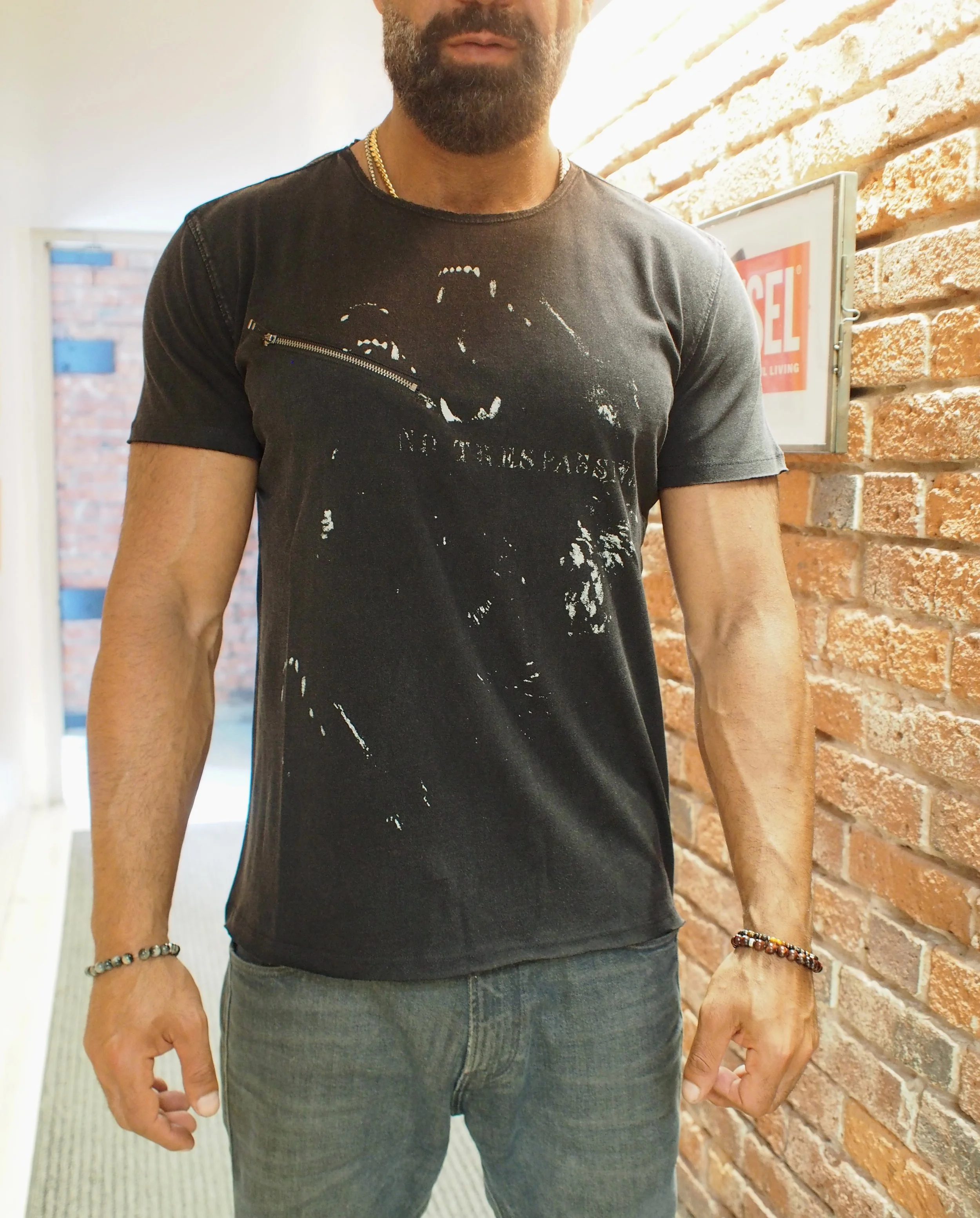 John Varvatos "No Trespassing" zip trim t-shirt - Black