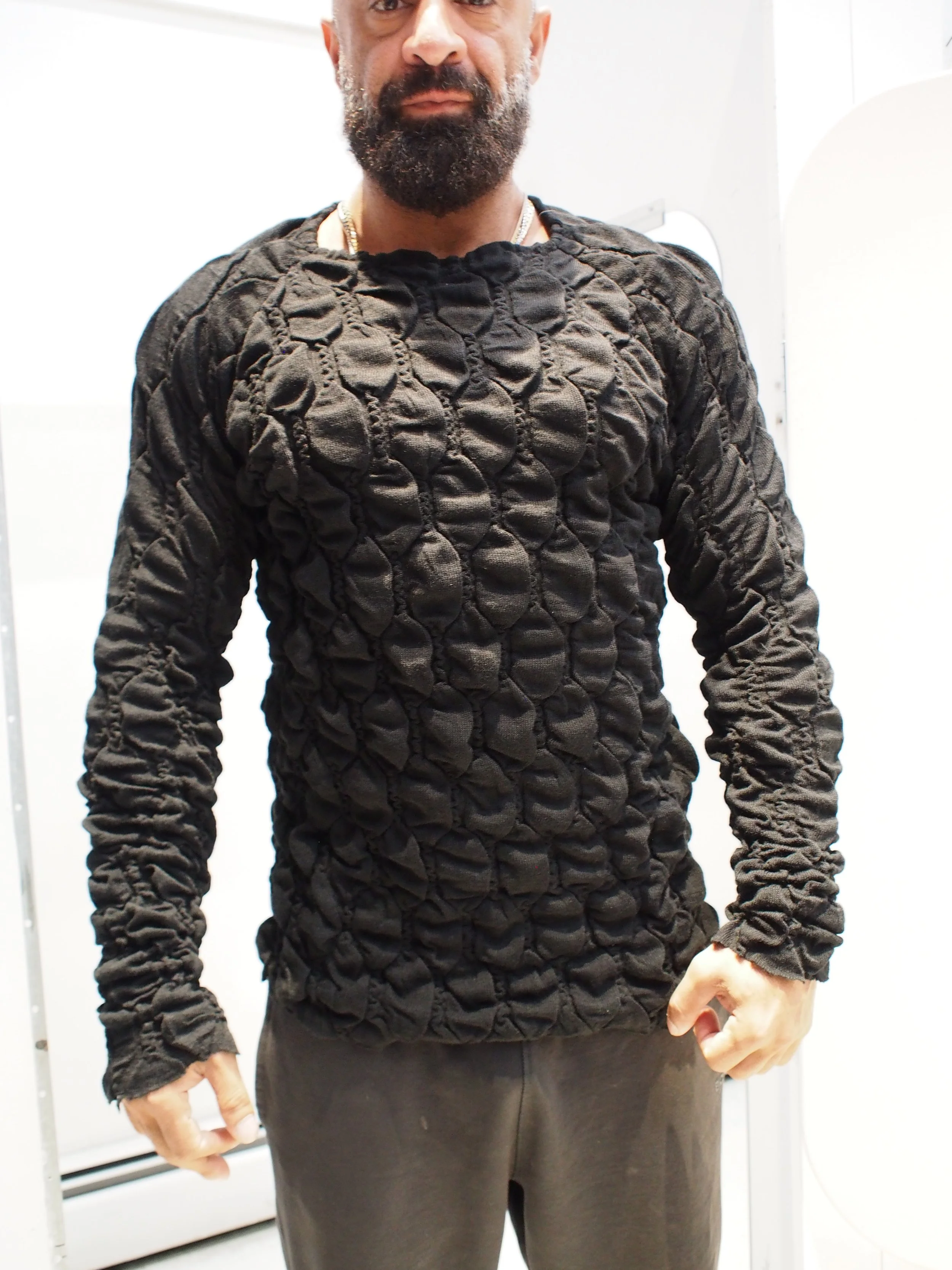 La Haine Inside Us M1156 3D embossed jersey l/s pullover - Black