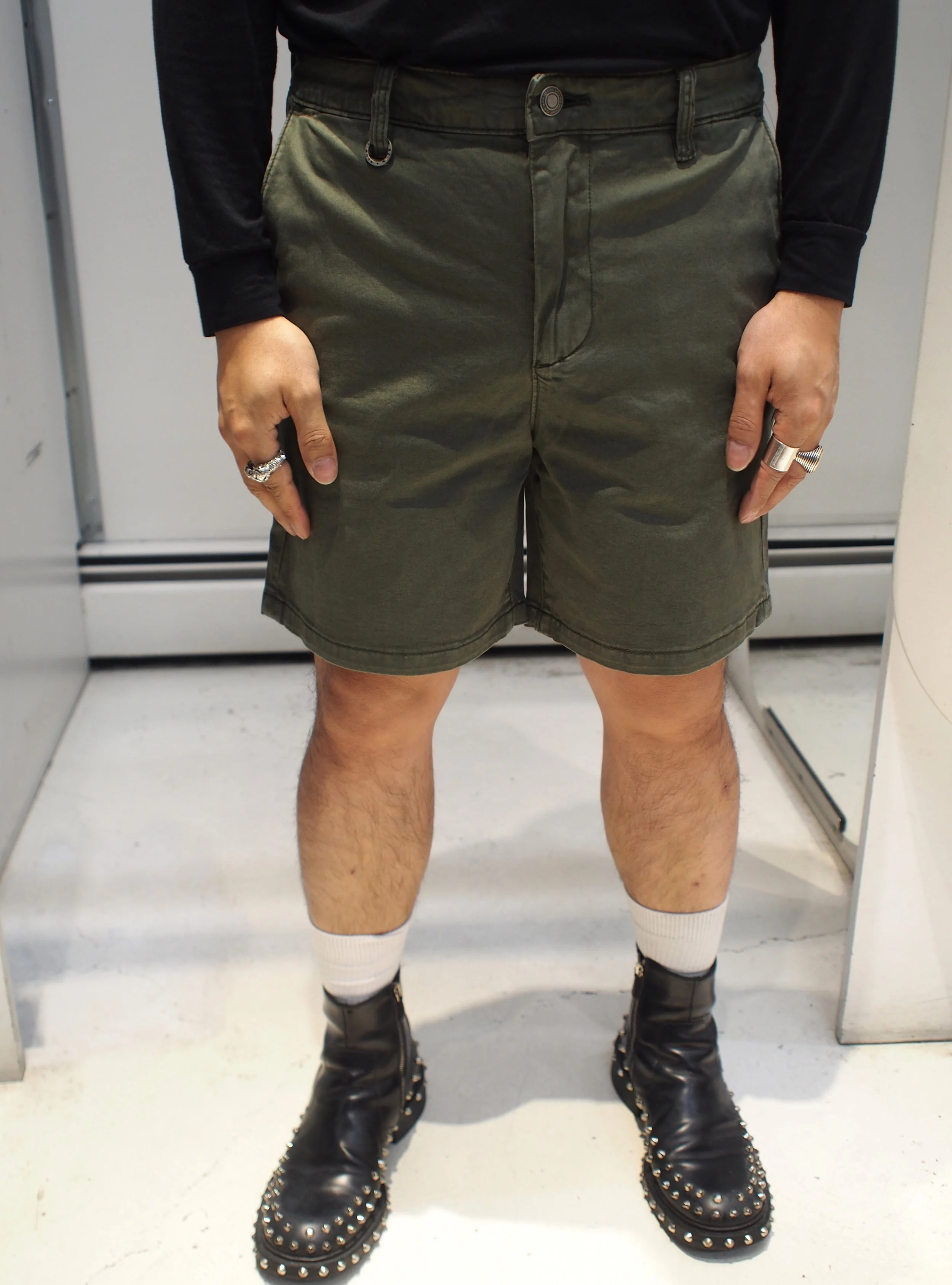 NEUW Denim The Hunter Short - Olive stretch twill