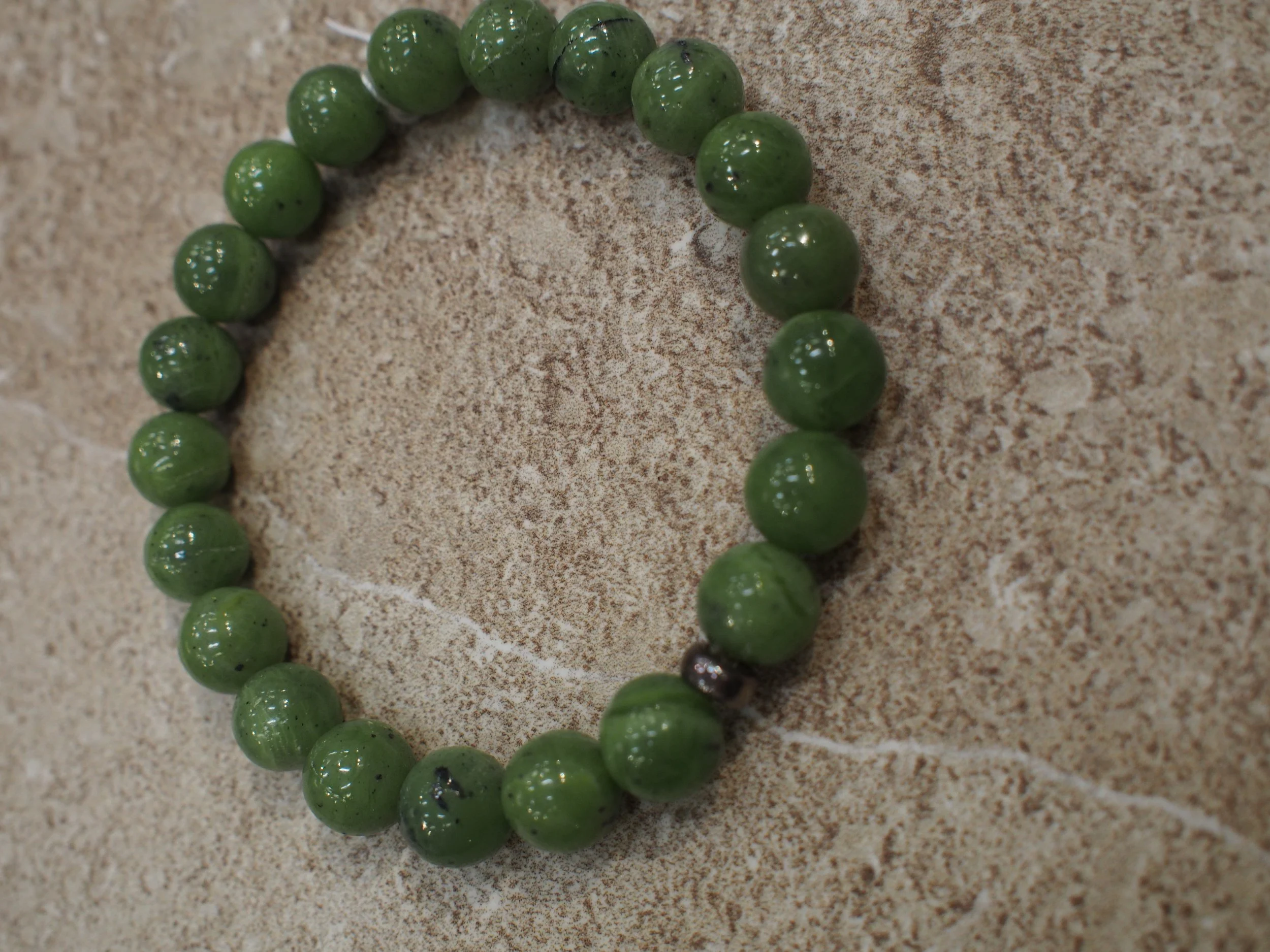 Scandinavia Wolf 8MM Jade beaded bracelet