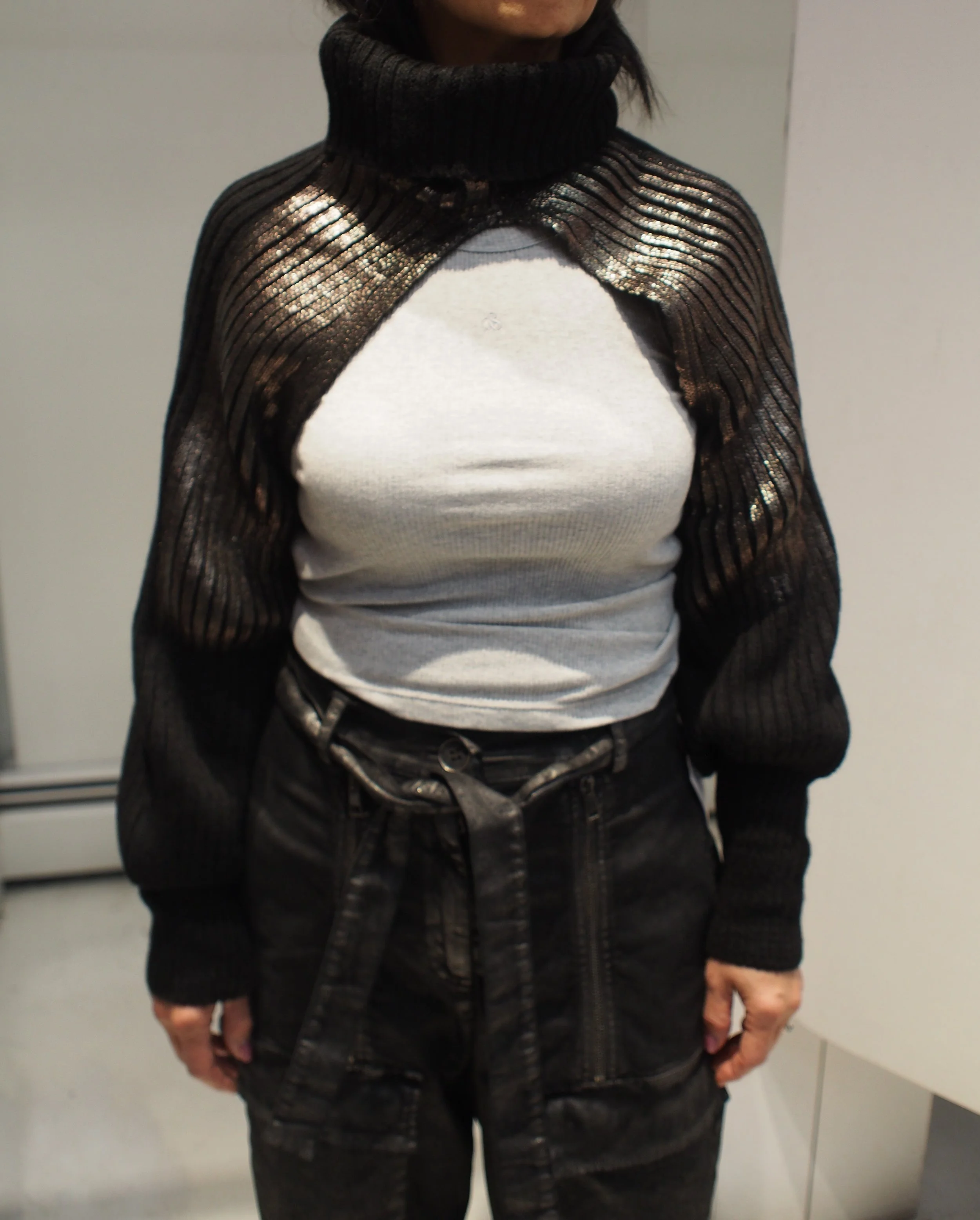 La Haine Inside Us 4K LW863 Gold foiled rib knit SHRUG