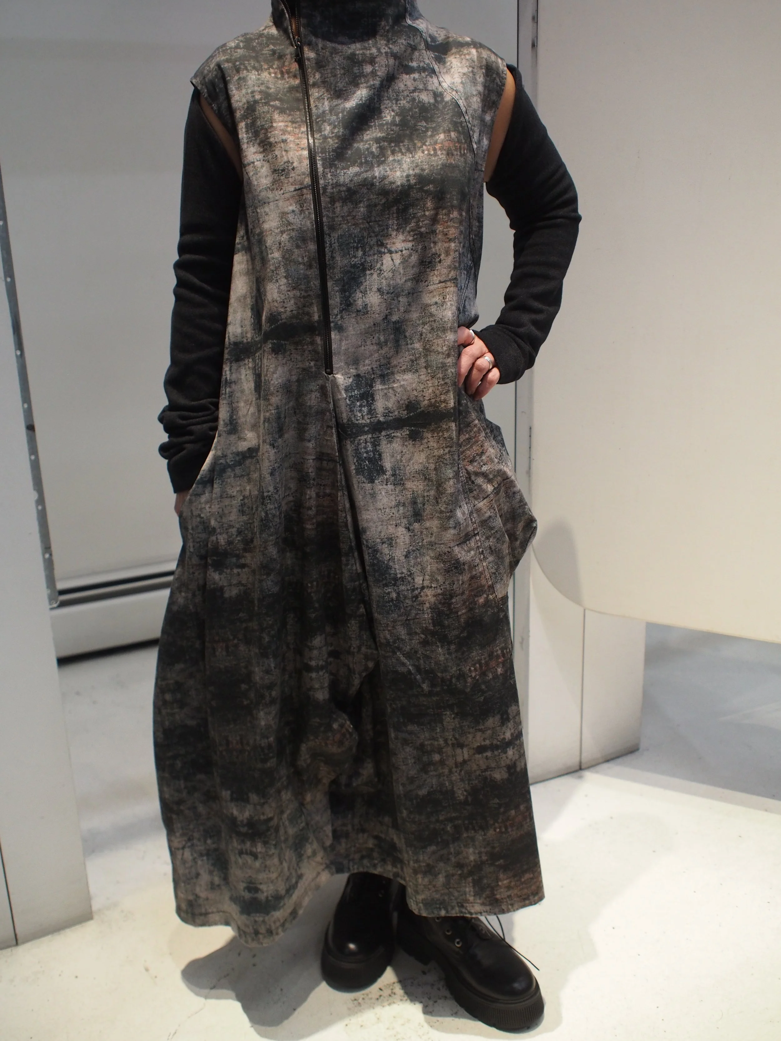 Lotus Eaters LOA printed parachute dress w/ detachable sleeves - Rust