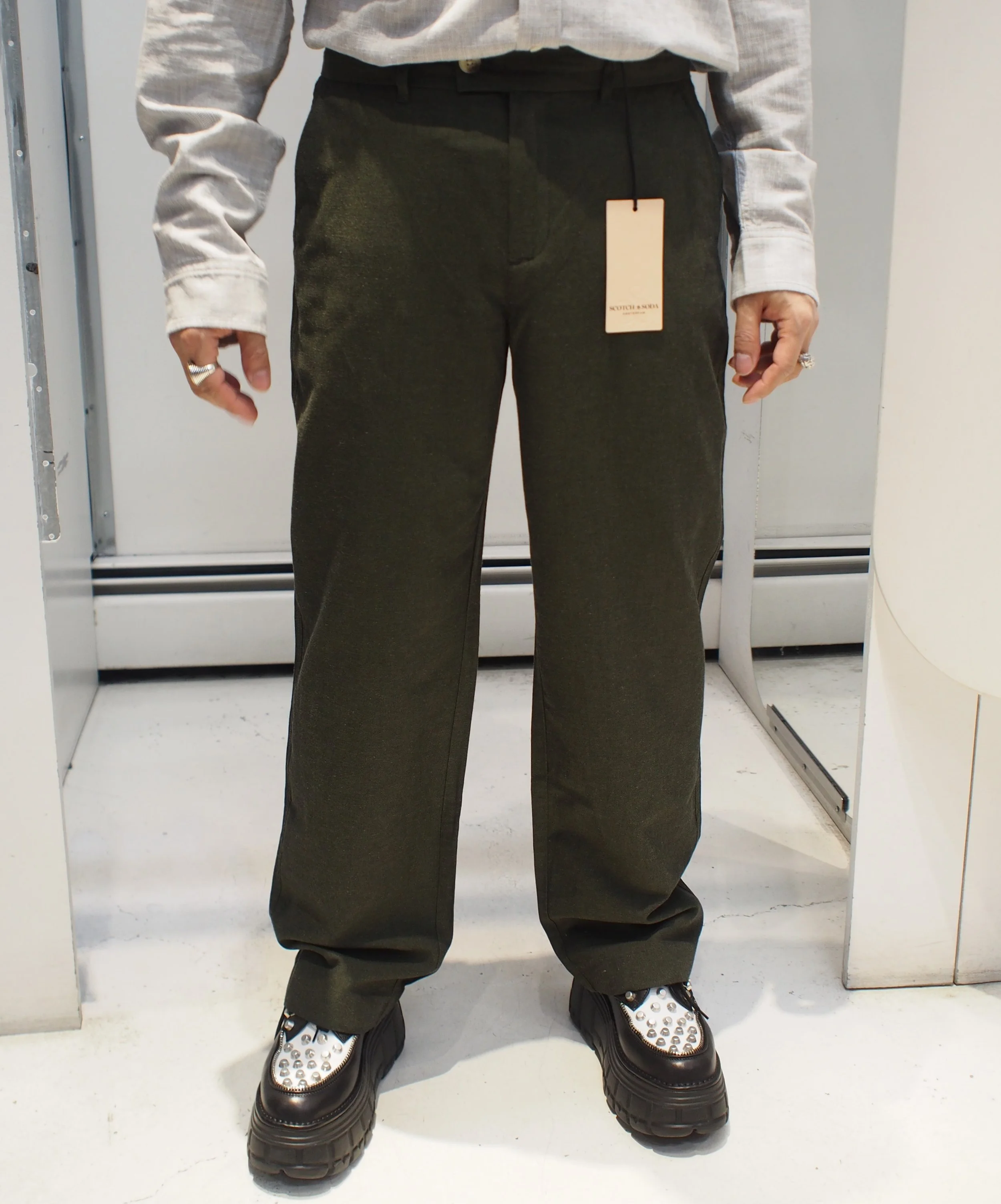 Scotch & Soda Otis - Straight fit linen blend chino trousers (co-ord) - Army Melange