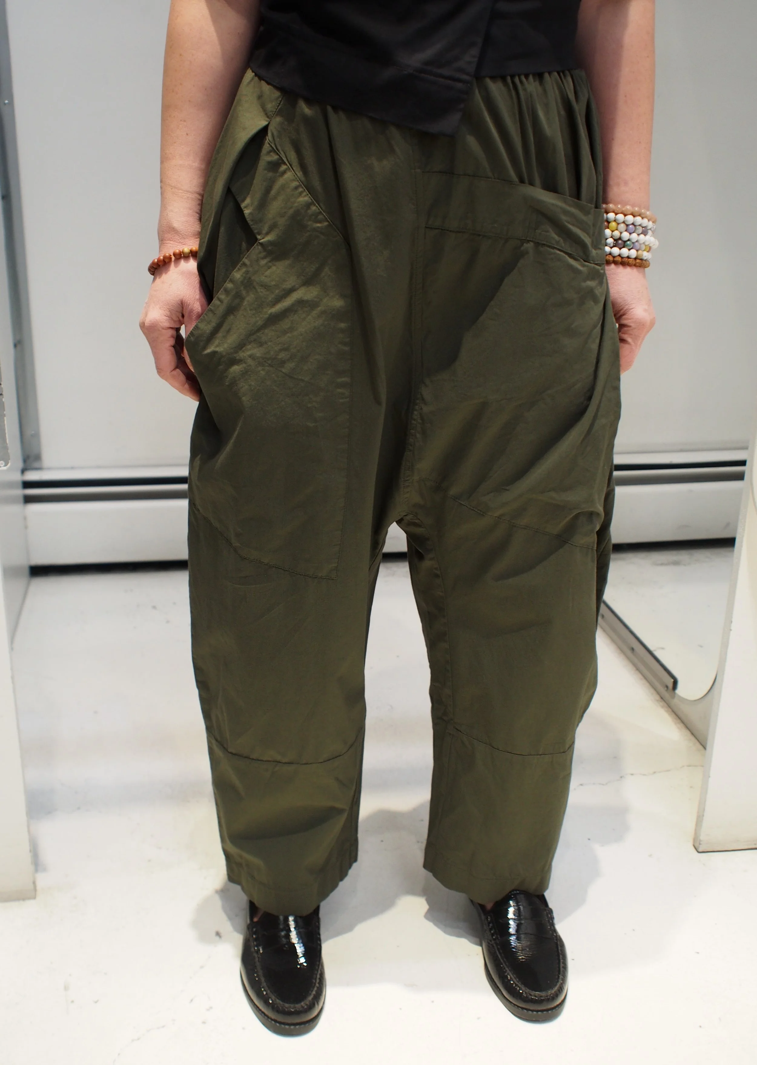 Lotus Eaters KAGA drop crotch loose cropped utility pants - OD Khaki