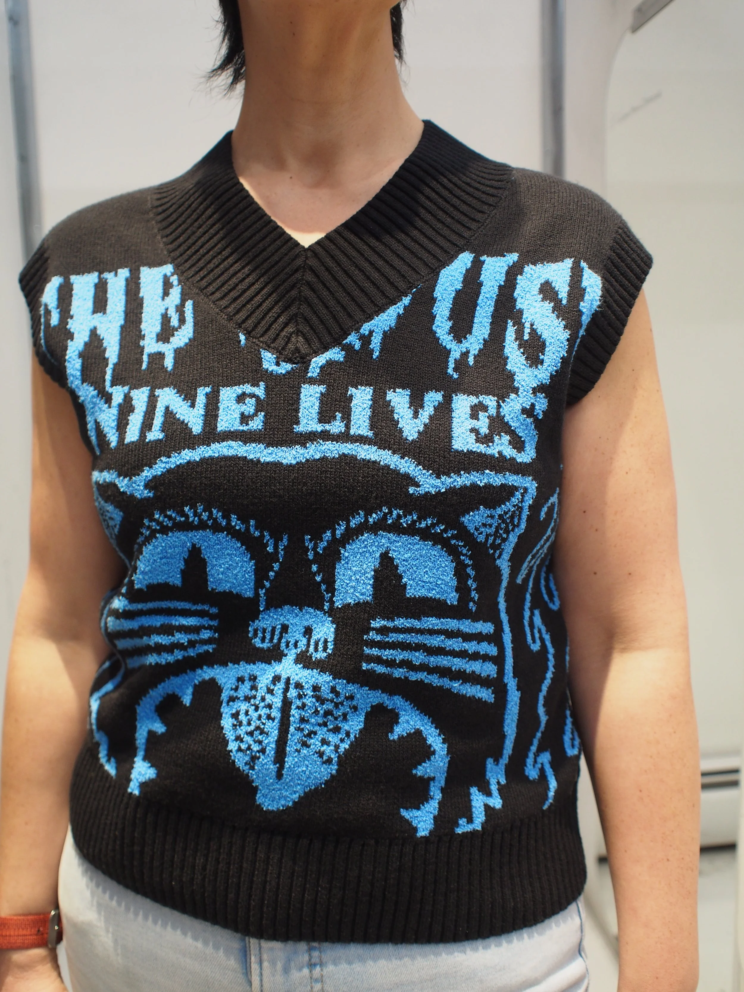 Scotch & Soda "Nine Lives" jacquard knitted spender - Black Cat
