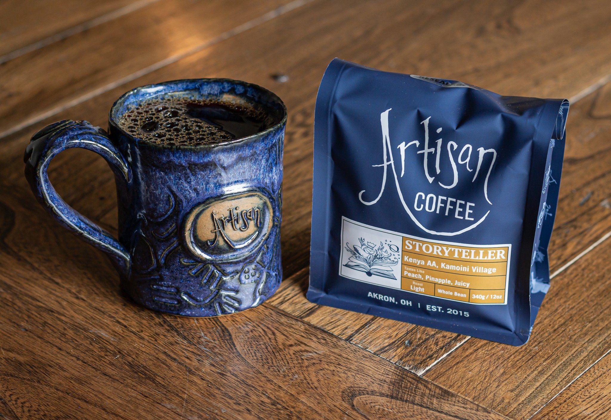 Have you seen we have a new coffee available?! Say hello to Storyteller! 📖📚

This light roast Kenyan coffee punches a nice juiciness in the front, with flavors of peach and pineapple. Grind this coffee a little coarser than you normally would for b