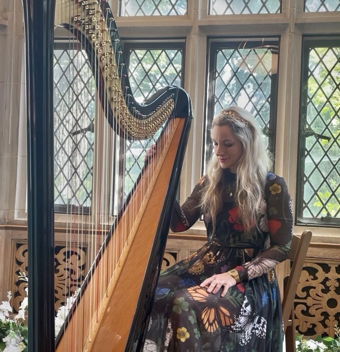 Chicago Harpist: Elegant Live Harp Music for Weddings &amp; Special Events
