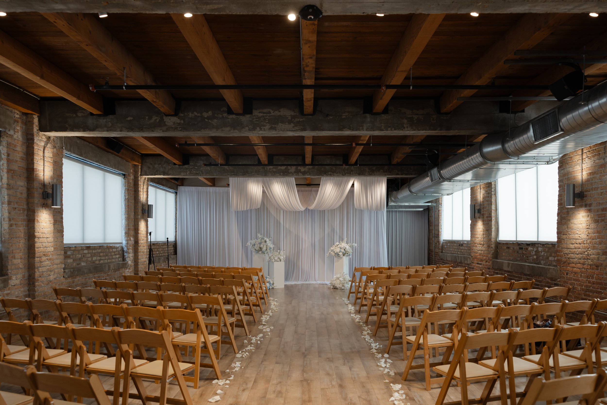 Suggested caption: Alice and Billy’s spring wedding at Walden Chicago.
