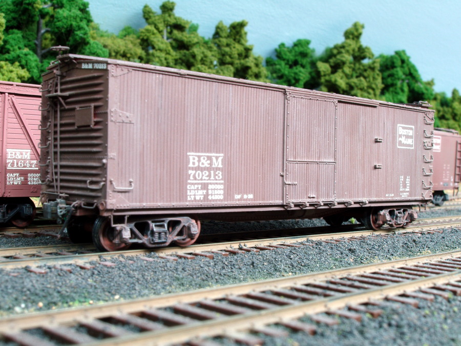 70213 is one of 500 double sheathed boxcars built for the B&M using a USRA design (the United States Railroad Administration of WWI). Built by Edward J. Ozog from an F&C kit. Photographed and submitted by Mr. Ozog. Photo 795