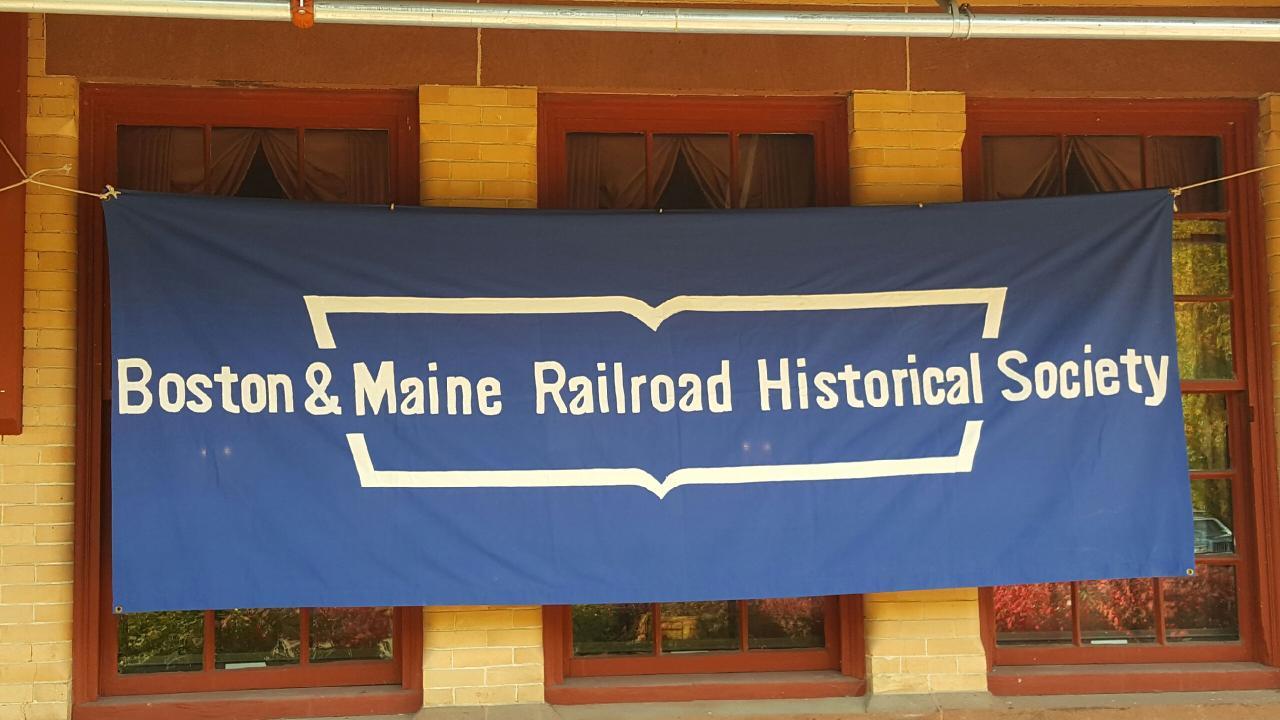 B&MRRHS banner marks the location of the October 15, meeting at Plymouth depot, Plymouth, N.H. Chuck Spence photo.
