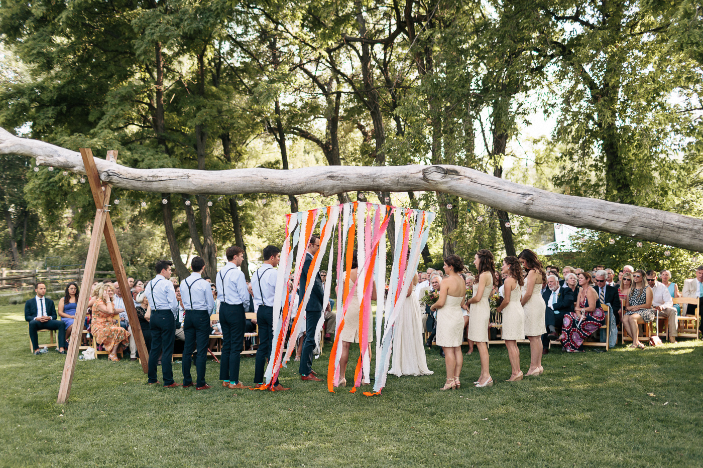 Lyons-Farmette-Wedding-Photographer-Lucy-Austin-Flash-Mob-Dance-21.jpg