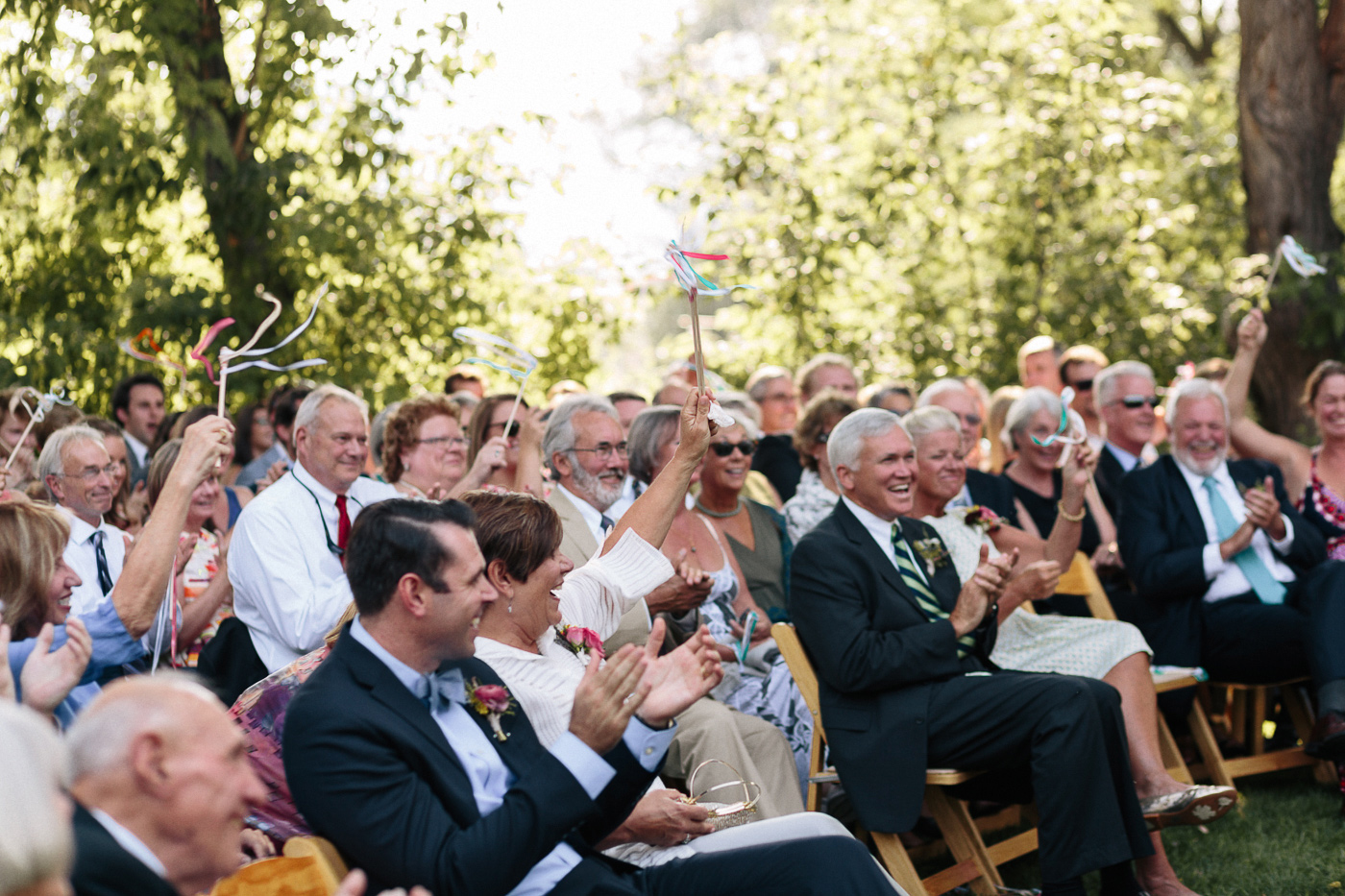 Lyons-Farmette-Wedding-Photographer-Lucy-Austin-Flash-Mob-Dance-27.jpg