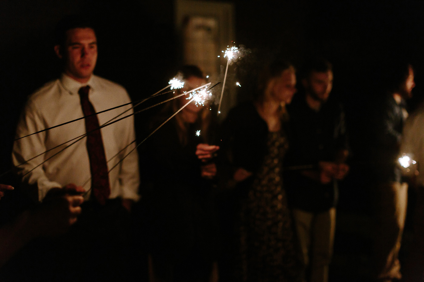 Lighting sparklers