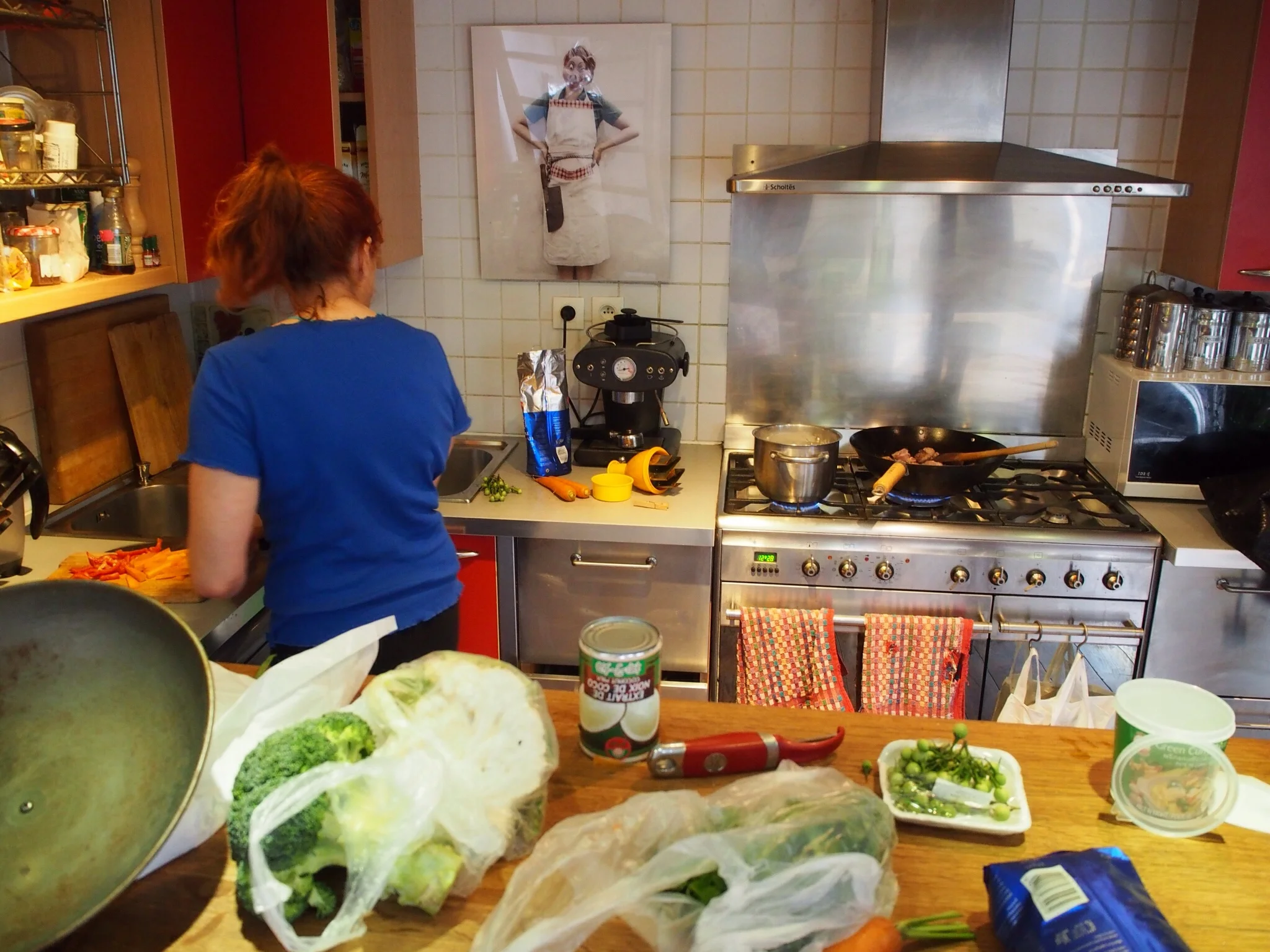 whips up a storm in the kitchen with ease!!