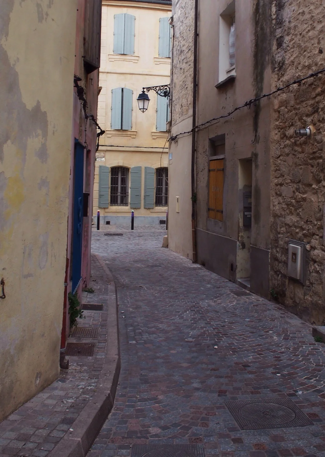 Rue de septembre is where I am yo!