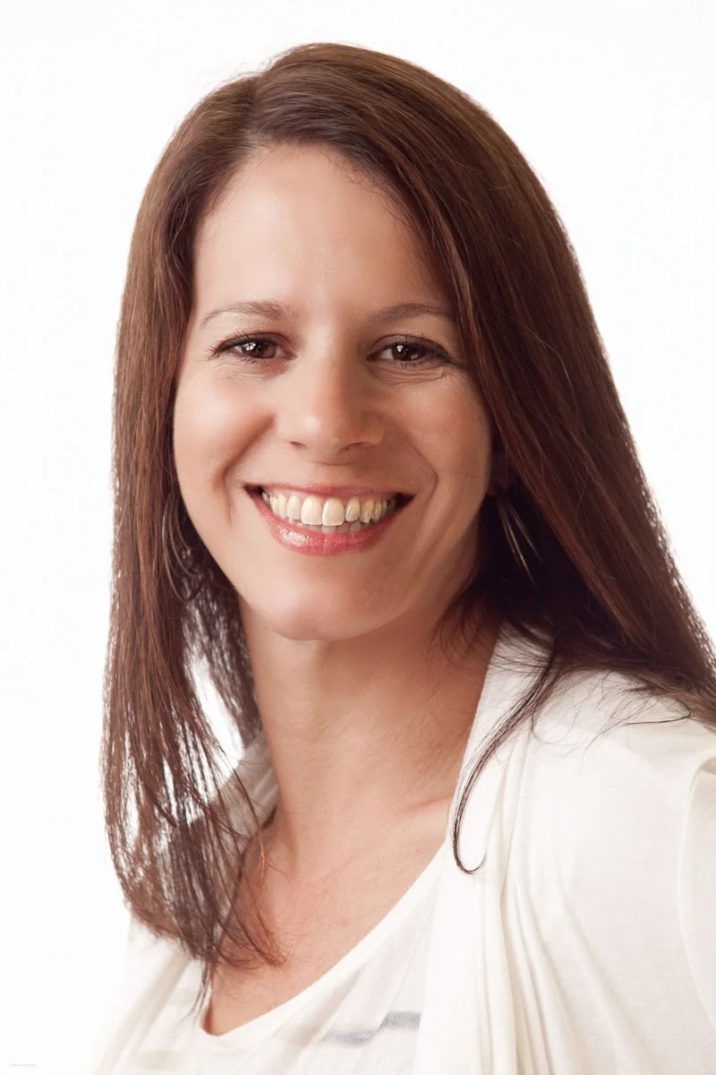 headshots_web_003.jpg